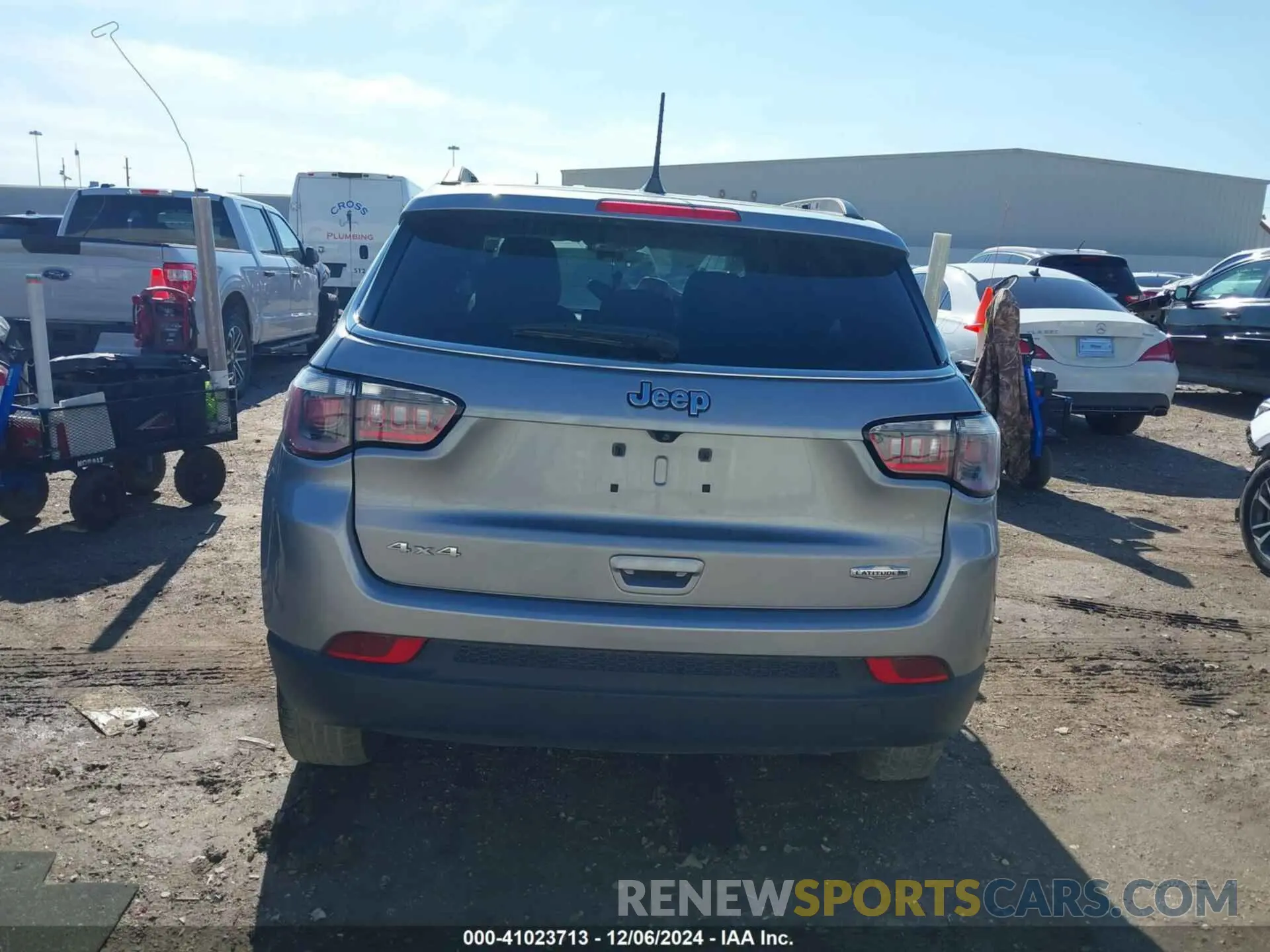 16 Photograph of a damaged car 3C4NJDFB4NT207889 JEEP COMPASS 2022