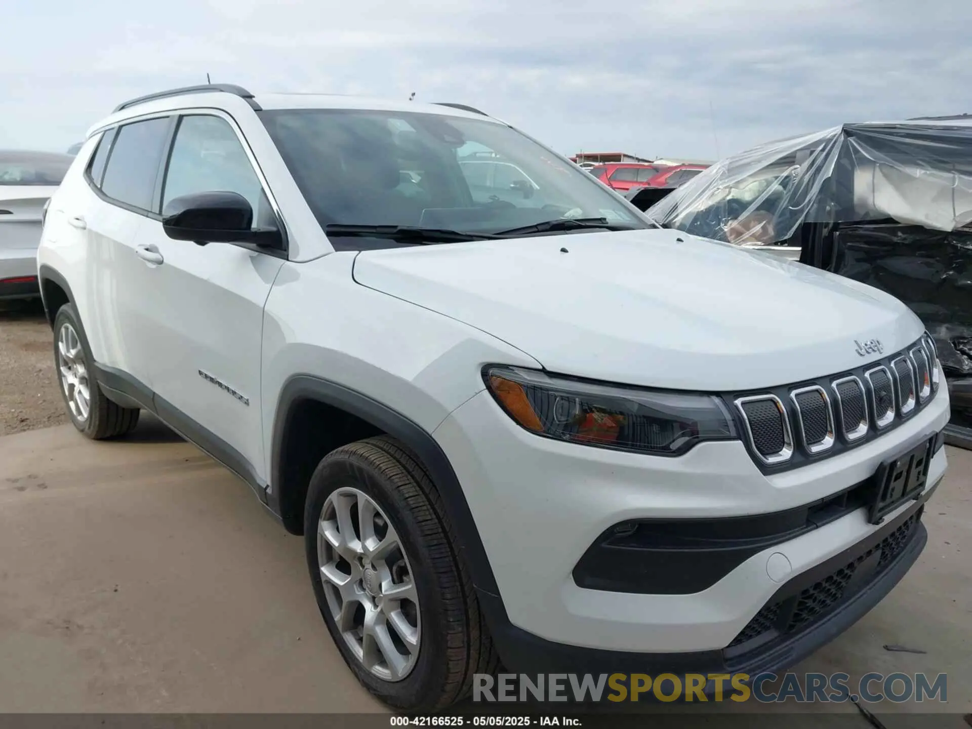 1 Photograph of a damaged car 3C4NJDFB4NT209450 JEEP COMPASS 2022