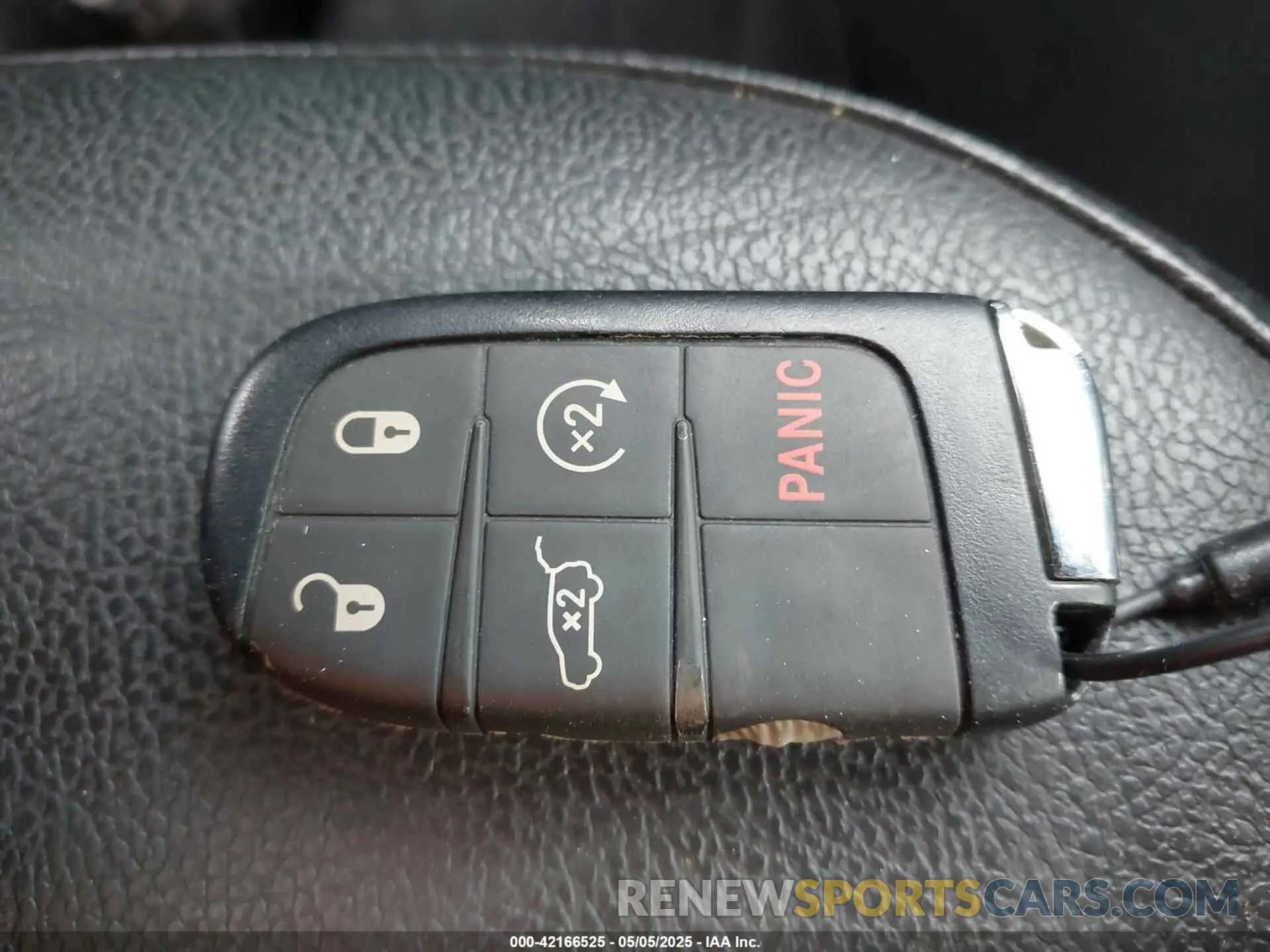 11 Photograph of a damaged car 3C4NJDFB4NT209450 JEEP COMPASS 2022