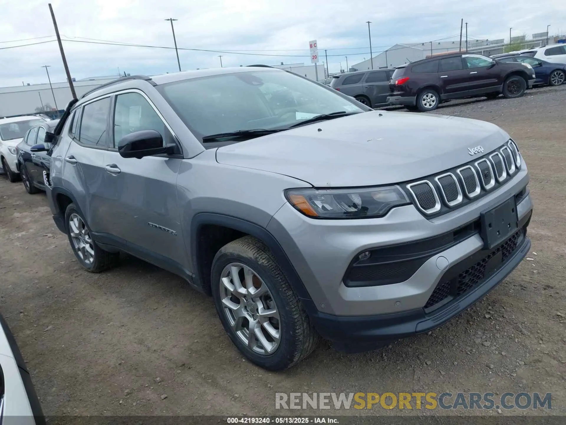 1 Photograph of a damaged car 3C4NJDFB5NT112287 JEEP COMPASS 2022