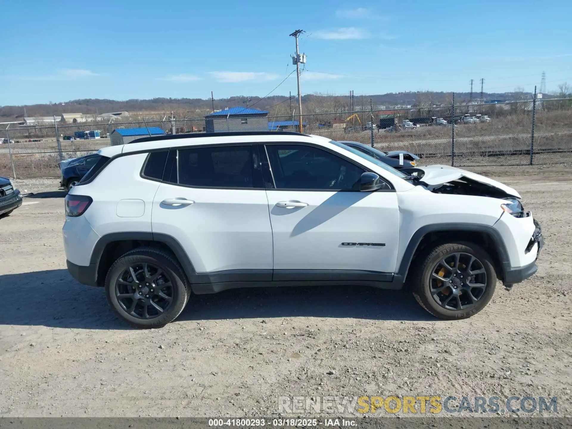 13 Photograph of a damaged car 3C4NJDFB5NT172425 JEEP COMPASS 2022