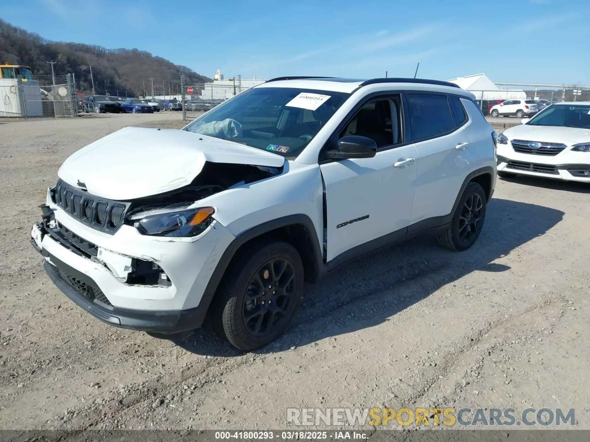 2 Photograph of a damaged car 3C4NJDFB5NT172425 JEEP COMPASS 2022