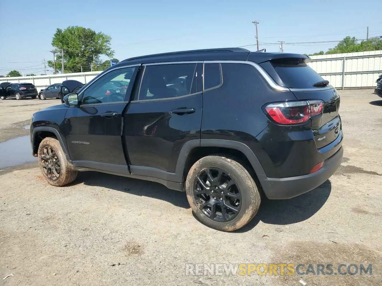 2 Photograph of a damaged car 3C4NJDFB6NT126795 JEEP COMPASS 2022