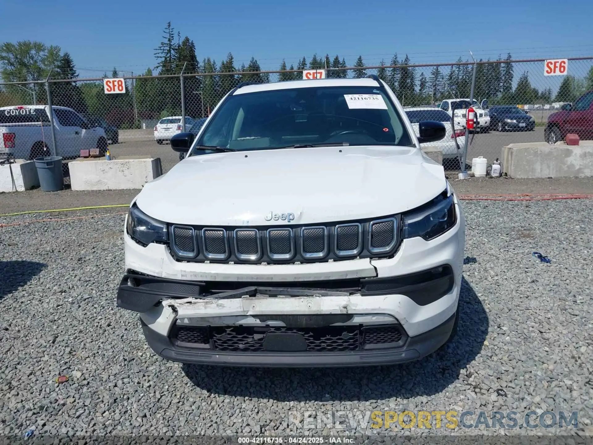 12 Photograph of a damaged car 3C4NJDFB6NT164933 JEEP COMPASS 2022
