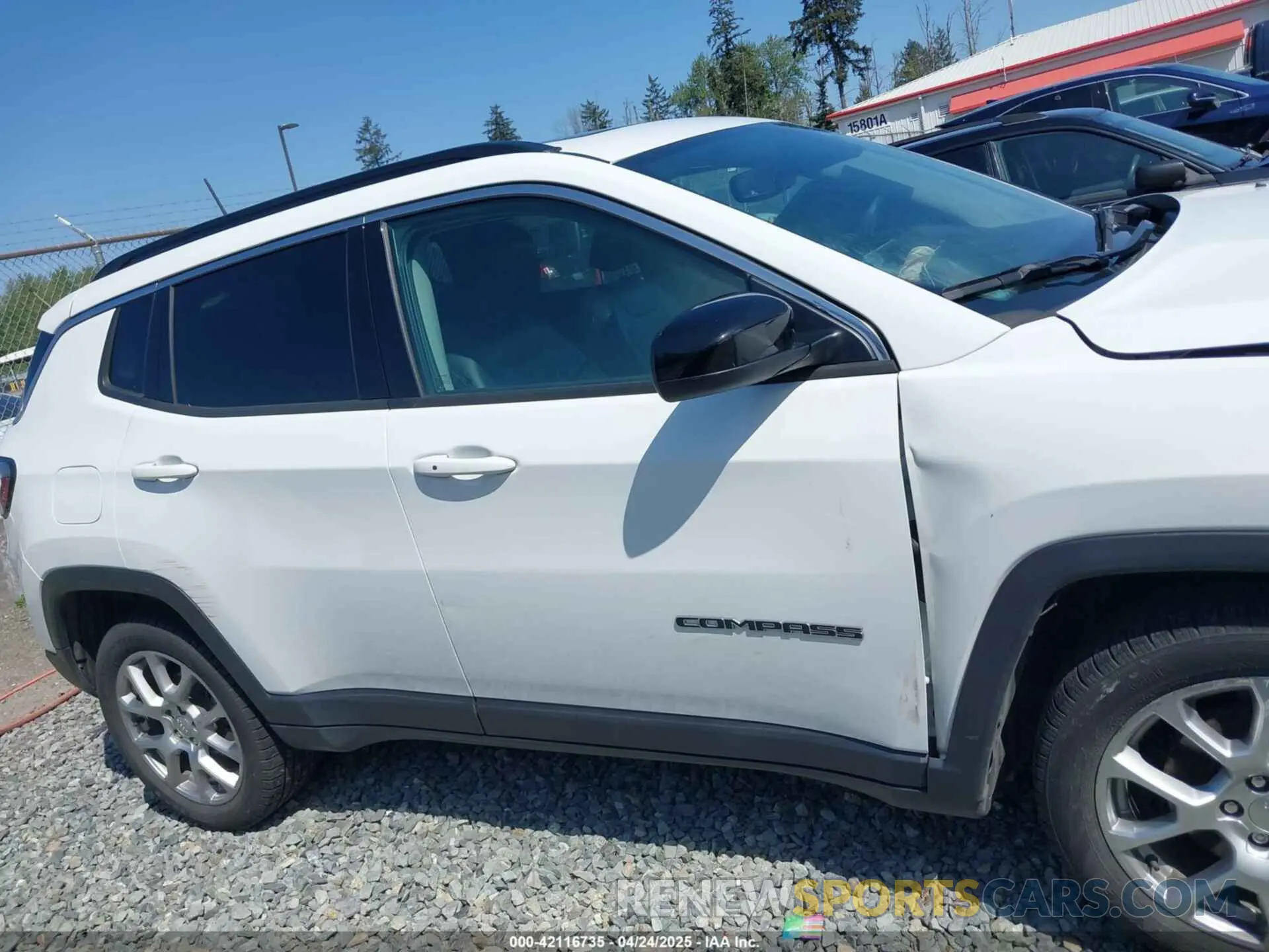 13 Photograph of a damaged car 3C4NJDFB6NT164933 JEEP COMPASS 2022