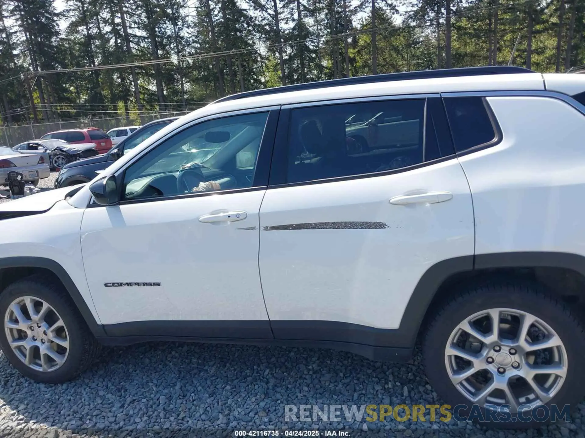 14 Photograph of a damaged car 3C4NJDFB6NT164933 JEEP COMPASS 2022