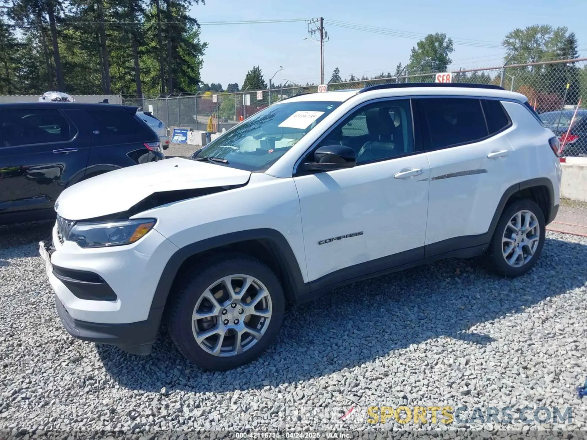 2 Photograph of a damaged car 3C4NJDFB6NT164933 JEEP COMPASS 2022