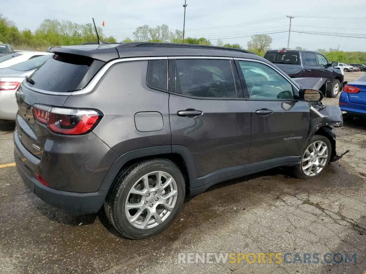 3 Photograph of a damaged car 3C4NJDFB7NT109259 JEEP COMPASS 2022