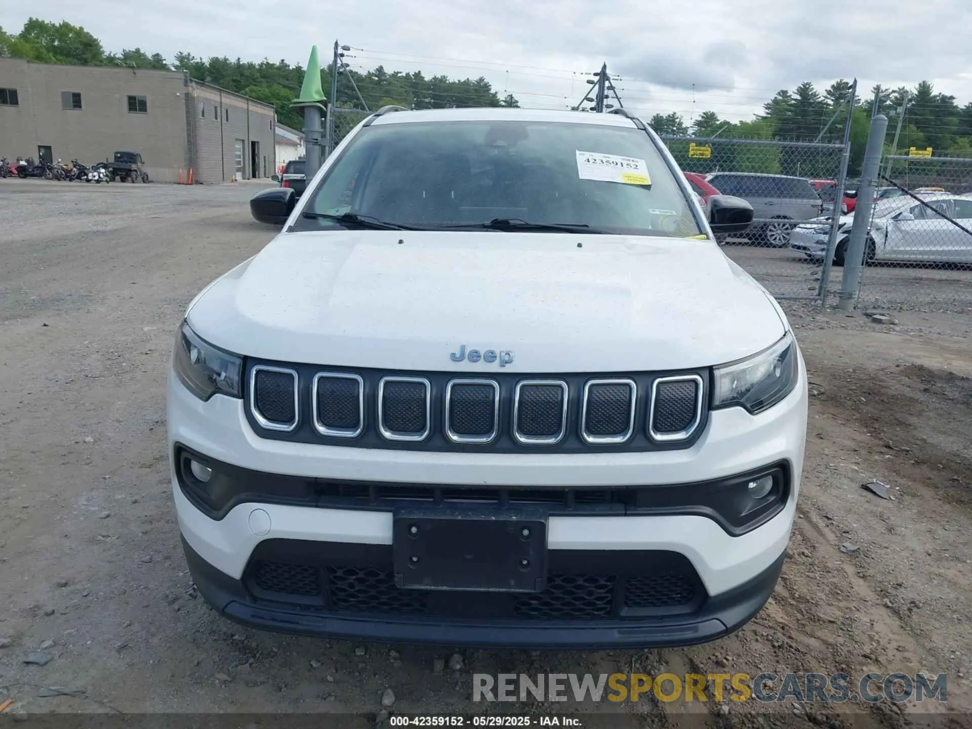 12 Photograph of a damaged car 3C4NJDFB7NT181093 JEEP COMPASS 2022