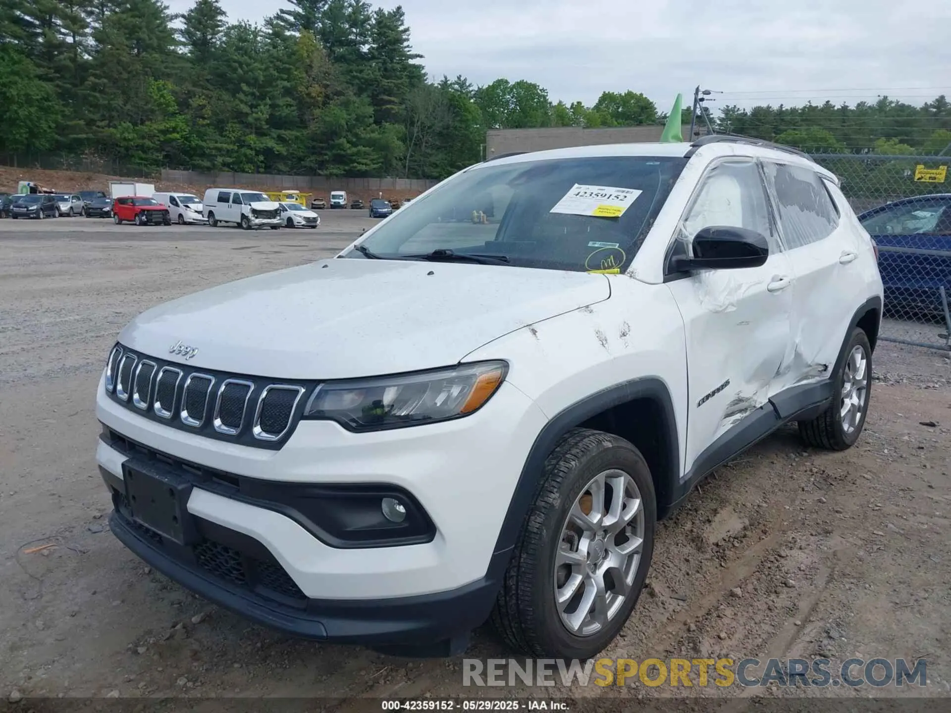 2 Photograph of a damaged car 3C4NJDFB7NT181093 JEEP COMPASS 2022