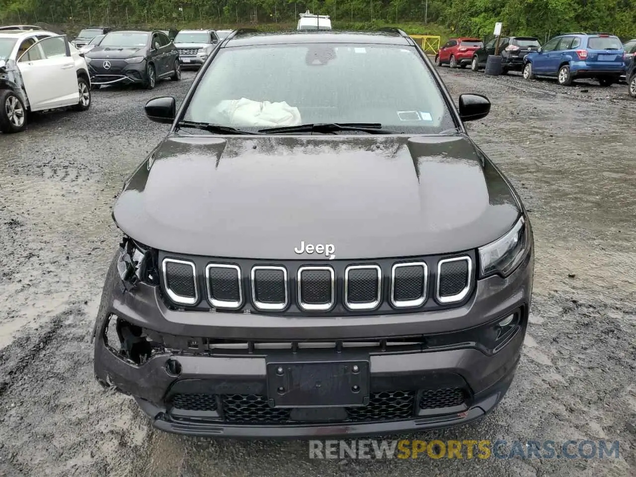 5 Photograph of a damaged car 3C4NJDFB7NT181210 JEEP COMPASS 2022