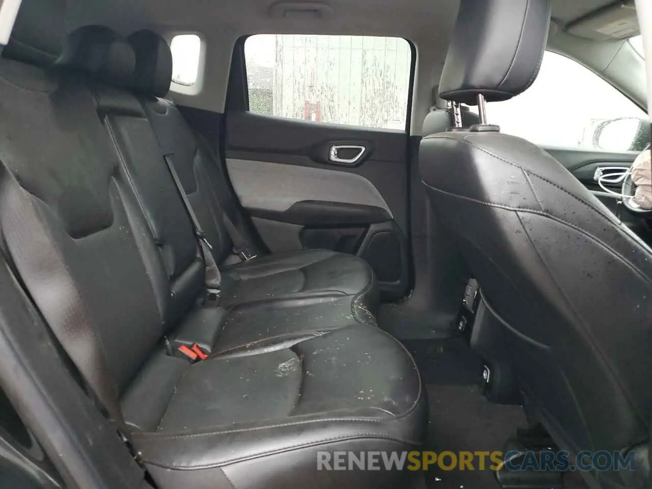 11 Photograph of a damaged car 3C4NJDFB7NT219096 JEEP COMPASS 2022