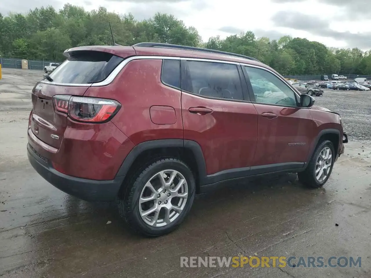 3 Photograph of a damaged car 3C4NJDFB8NT118522 JEEP COMPASS 2022