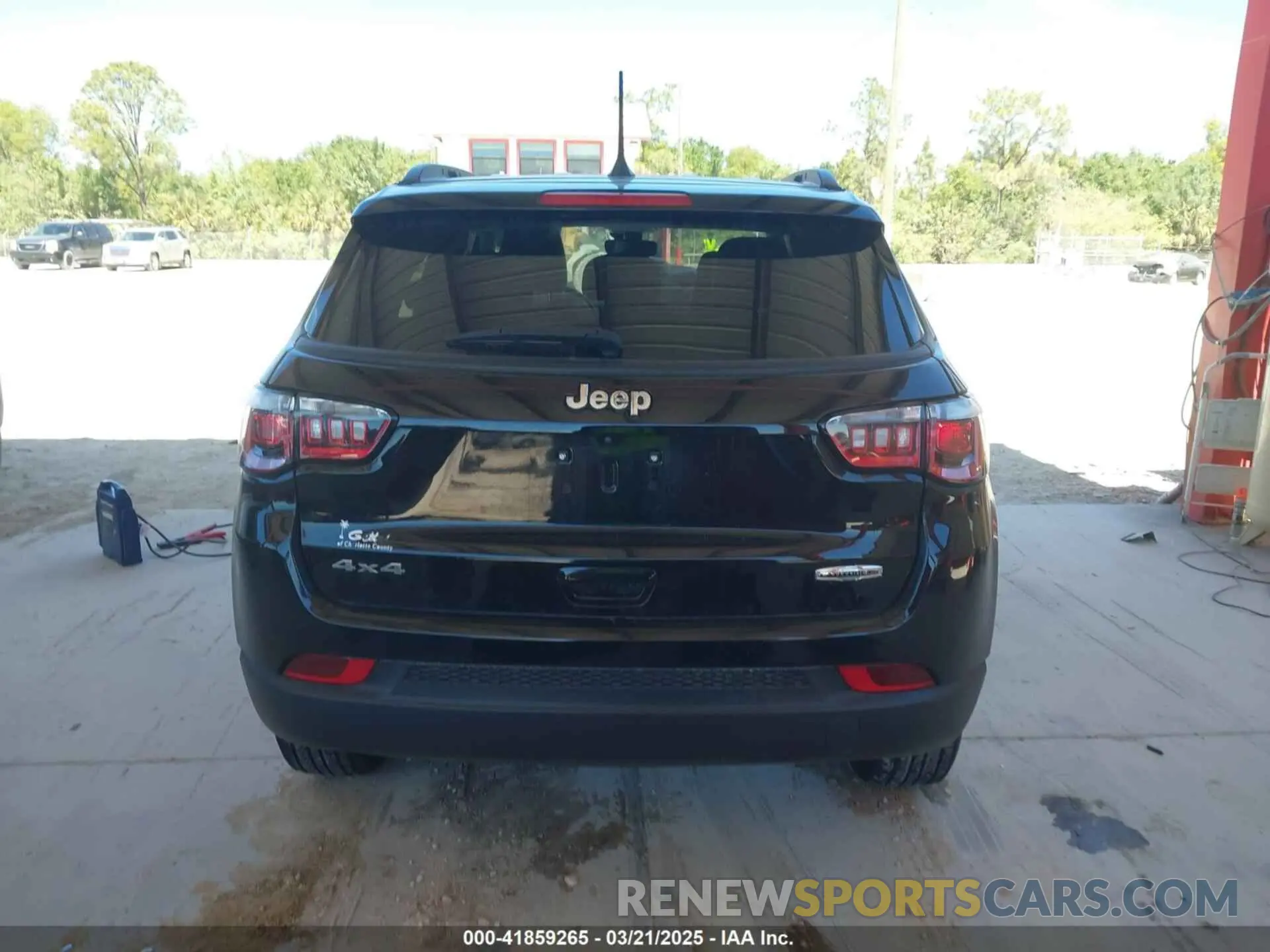 16 Photograph of a damaged car 3C4NJDFB8NT127866 JEEP COMPASS 2022