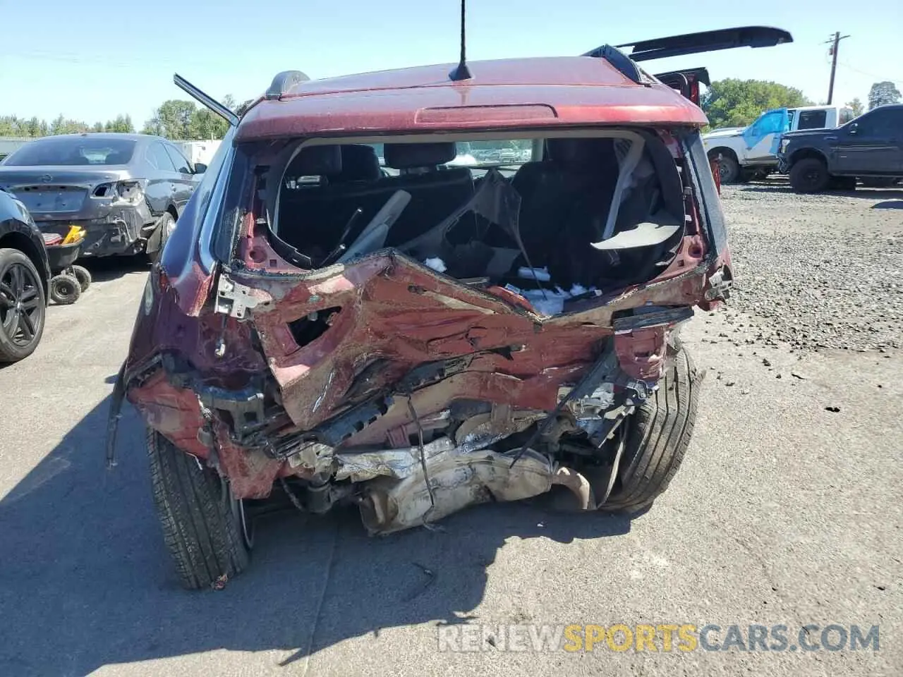 6 Photograph of a damaged car 3C4NJDFB8NT157868 JEEP COMPASS 2022