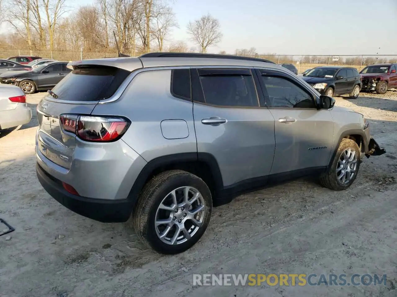 3 Photograph of a damaged car 3C4NJDFB8NT178915 JEEP COMPASS 2022