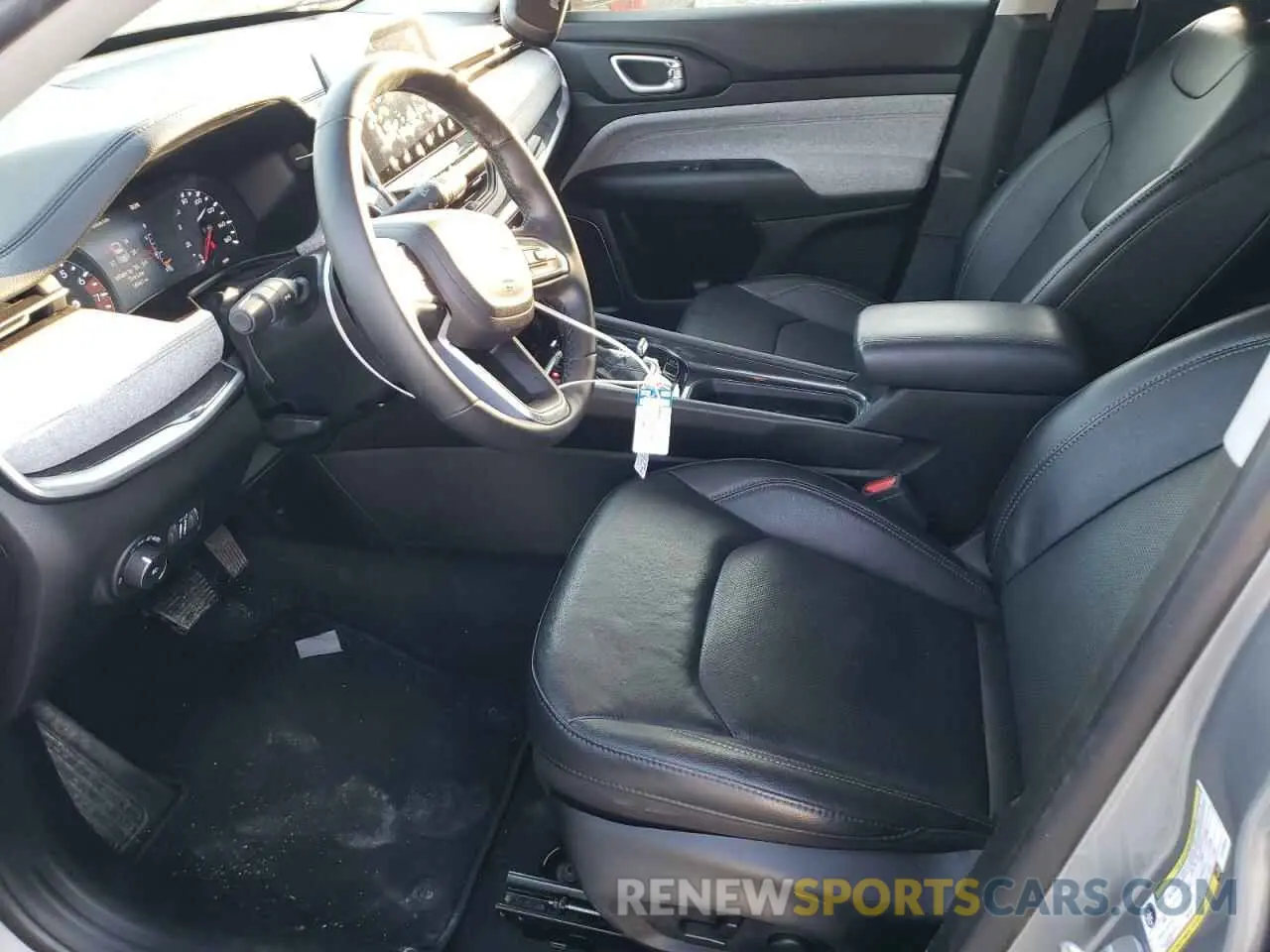 7 Photograph of a damaged car 3C4NJDFB8NT178915 JEEP COMPASS 2022