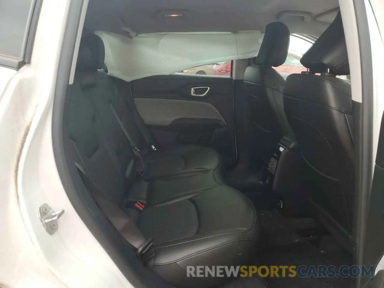 11 Photograph of a damaged car 3C4NJDFB8NT208723 JEEP COMPASS 2022