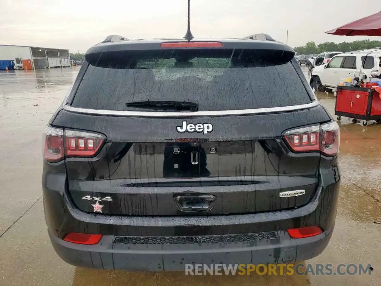 6 Photograph of a damaged car 3C4NJDFB8NT215509 JEEP COMPASS 2022