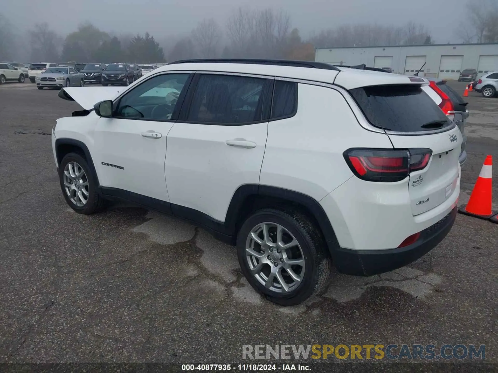 3 Photograph of a damaged car 3C4NJDFB9NT183038 JEEP COMPASS 2022