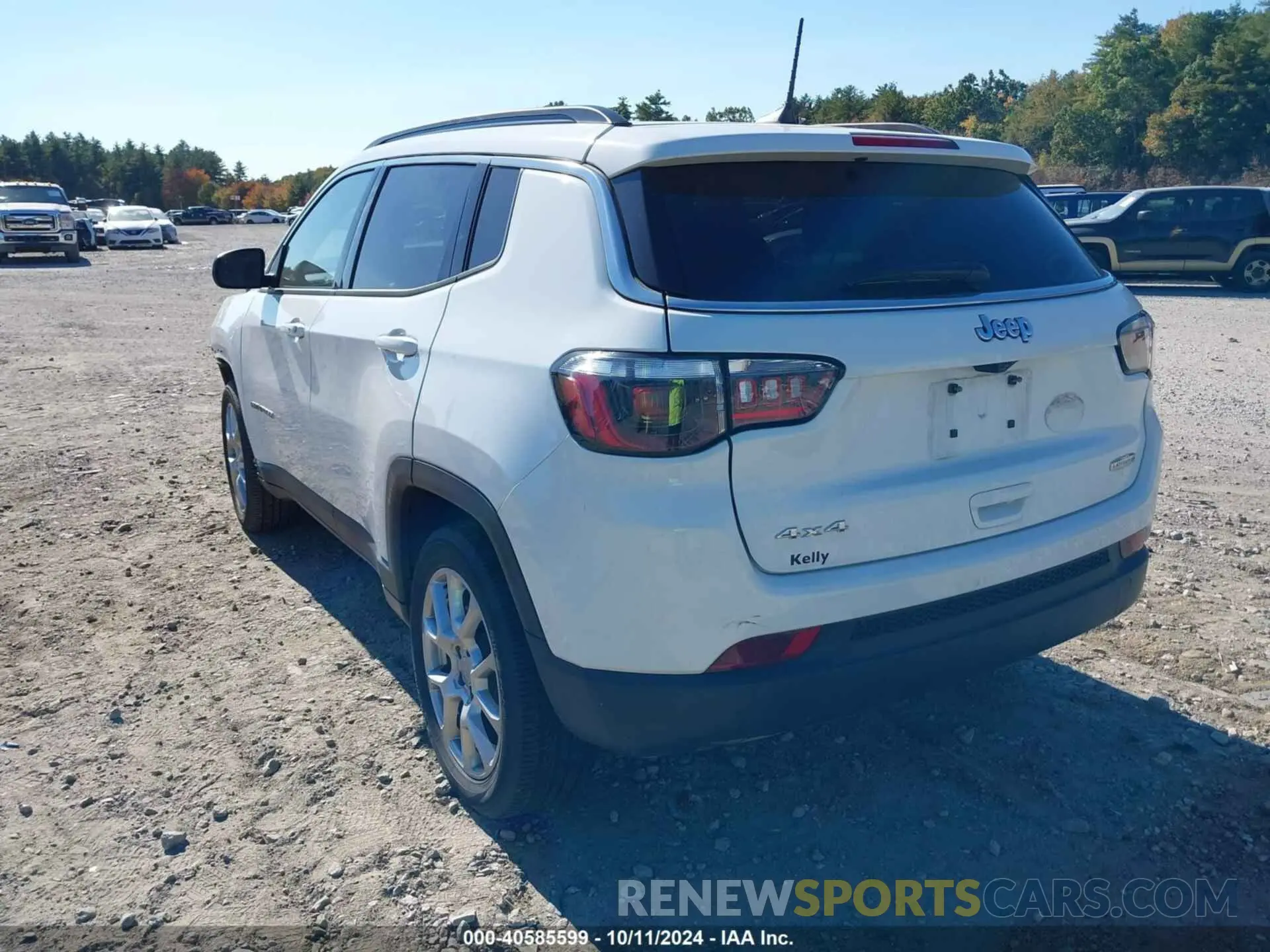 3 Photograph of a damaged car 3C4NJDFB9NT222730 JEEP COMPASS 2022