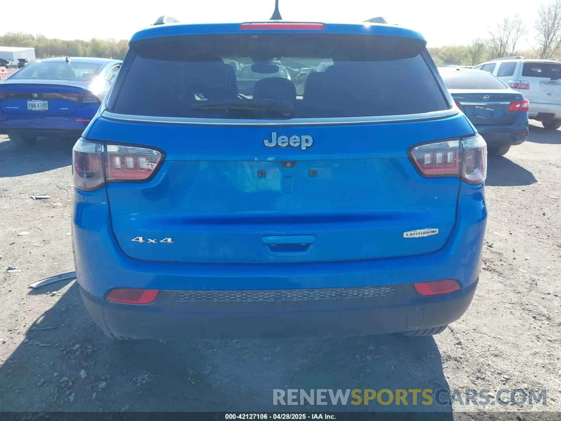 16 Photograph of a damaged car 3C4NJDFBXNT129487 JEEP COMPASS 2022