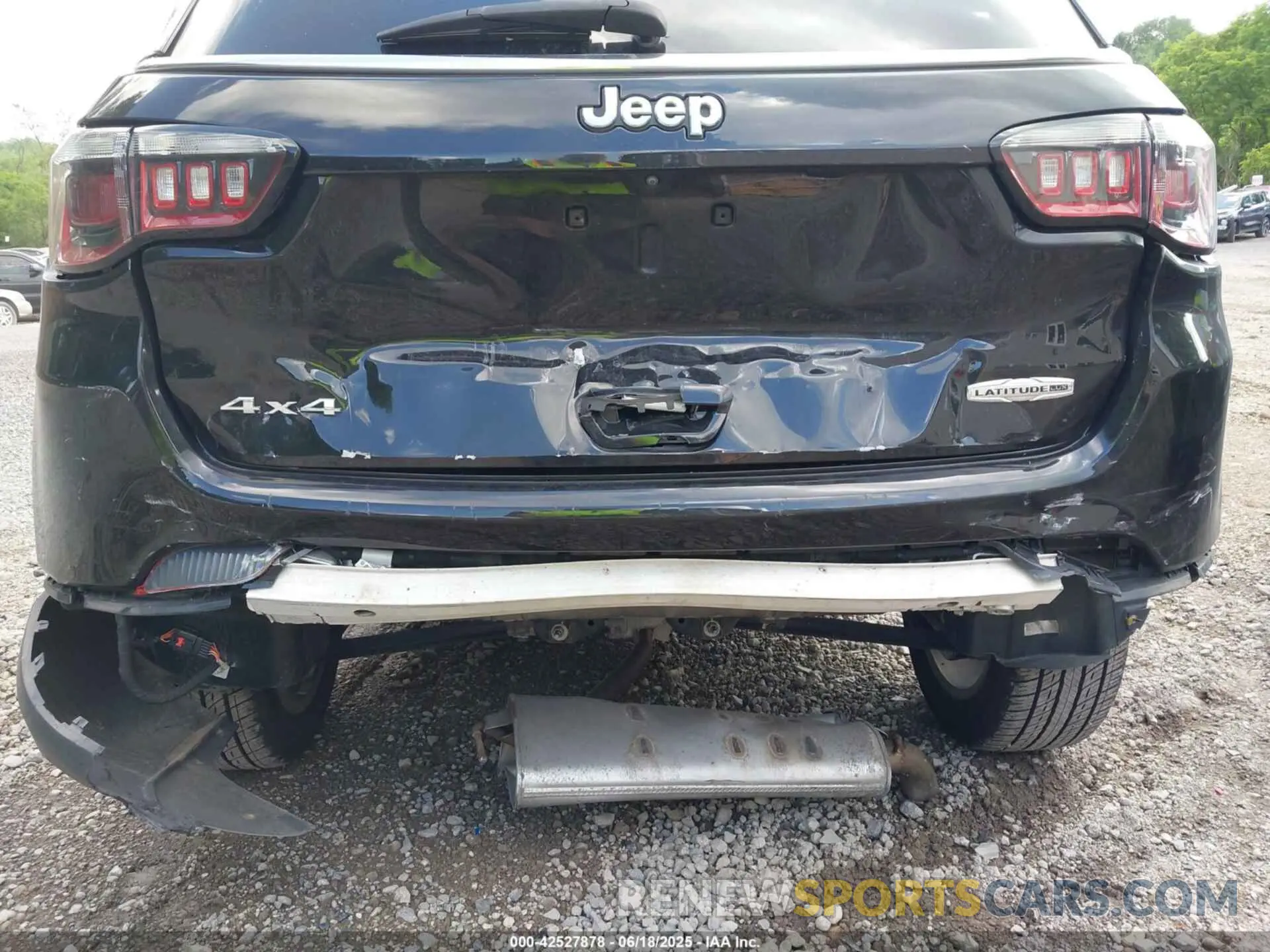 12 Photograph of a damaged car 3C4NJDFBXNT141932 JEEP COMPASS 2022