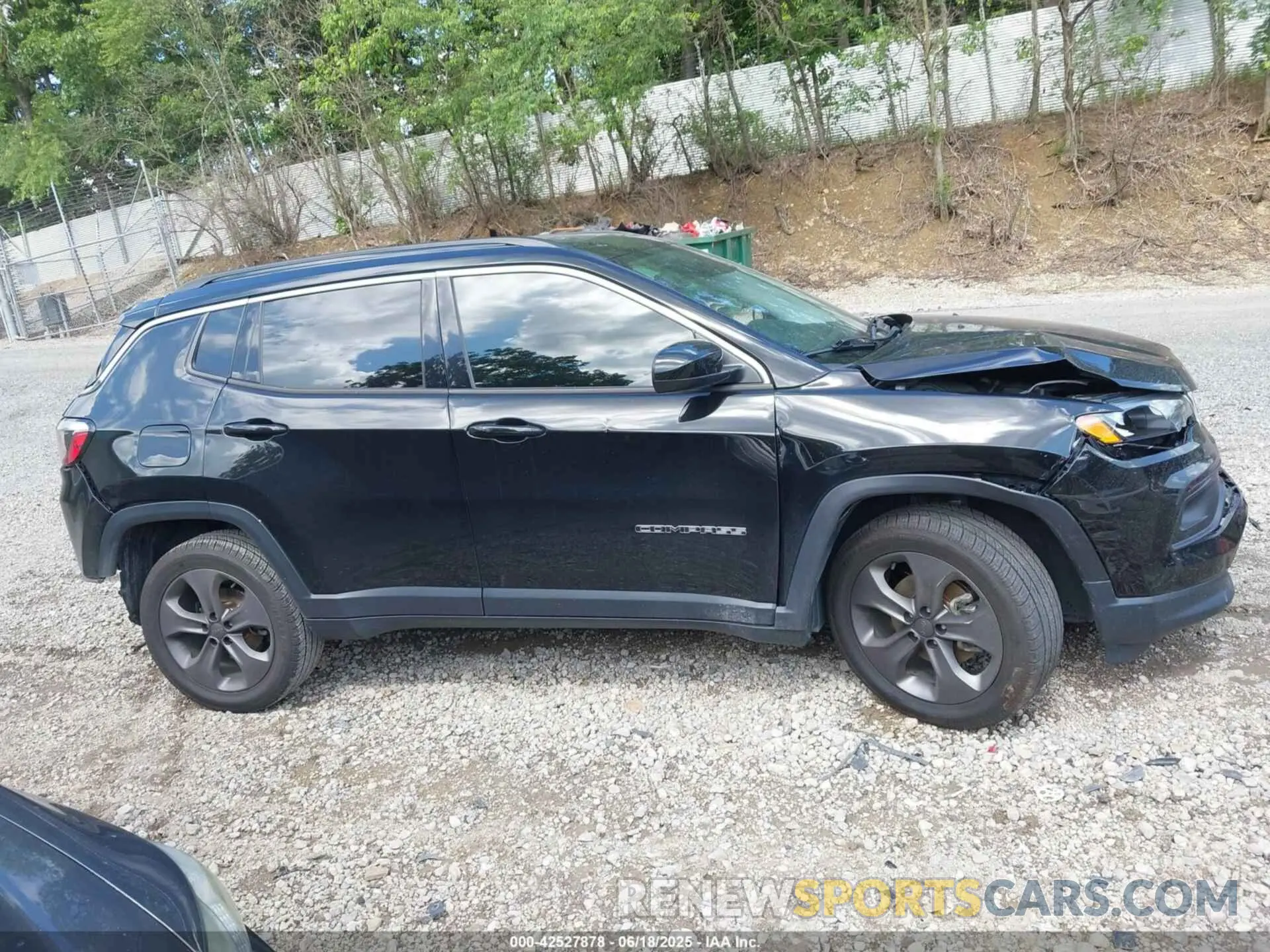 14 Photograph of a damaged car 3C4NJDFBXNT141932 JEEP COMPASS 2022