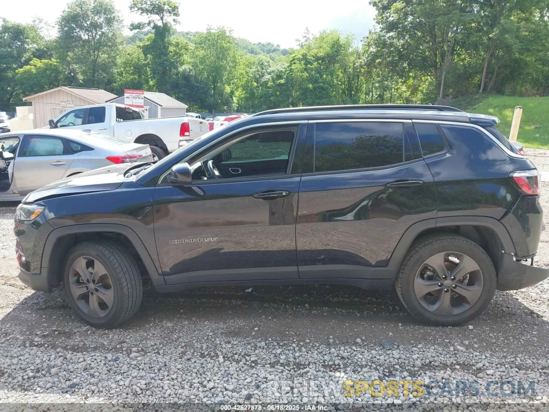 15 Photograph of a damaged car 3C4NJDFBXNT141932 JEEP COMPASS 2022