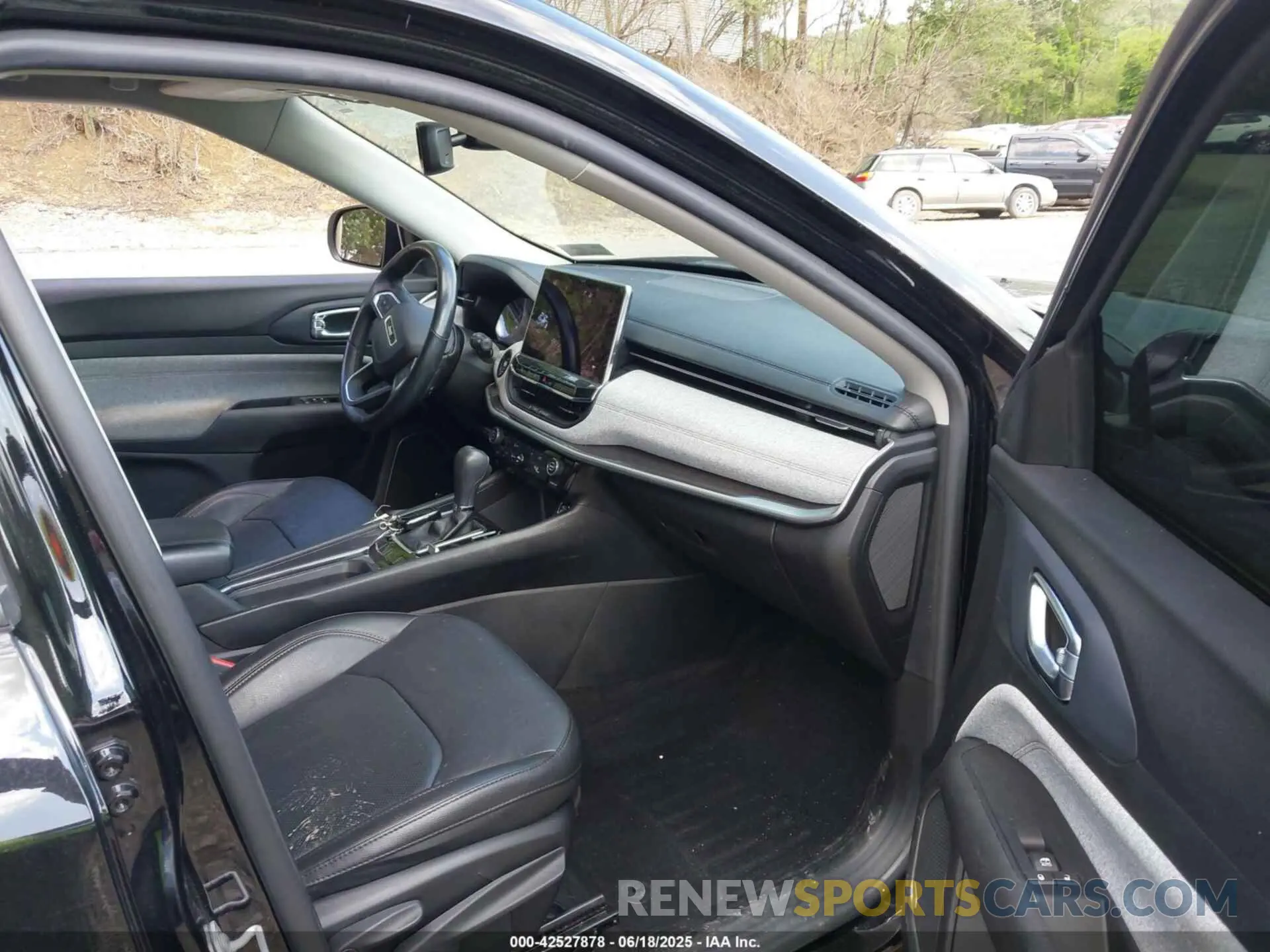 5 Photograph of a damaged car 3C4NJDFBXNT141932 JEEP COMPASS 2022