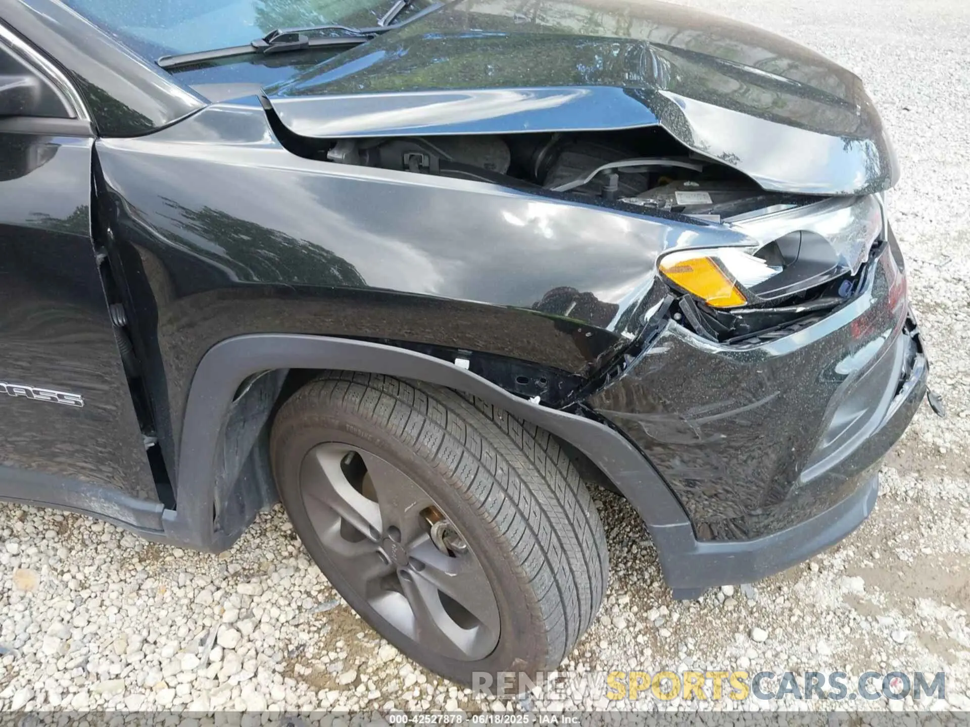 6 Photograph of a damaged car 3C4NJDFBXNT141932 JEEP COMPASS 2022