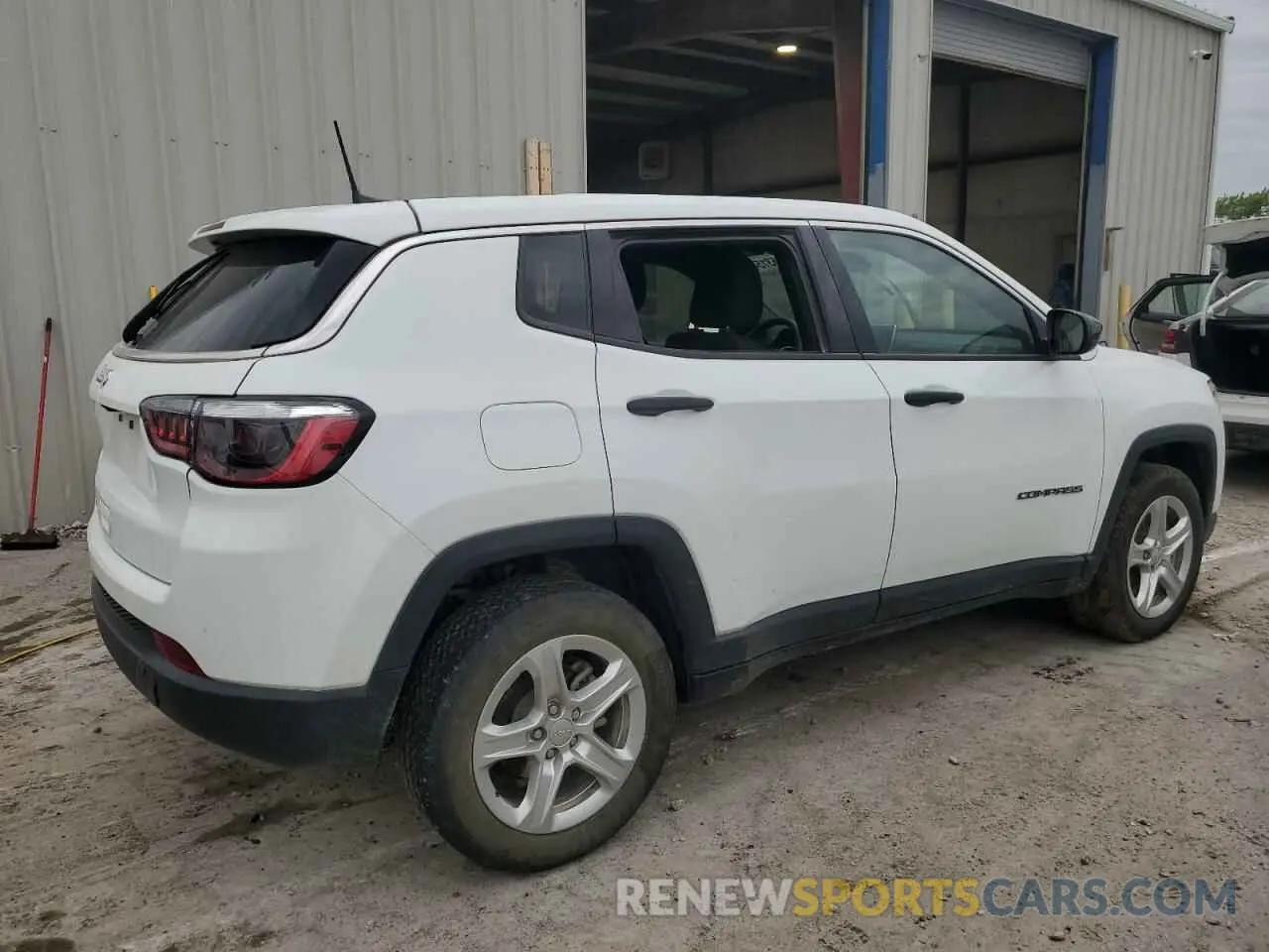 3 Photograph of a damaged car 3C4NJDAN0PT569903 JEEP COMPASS 2023