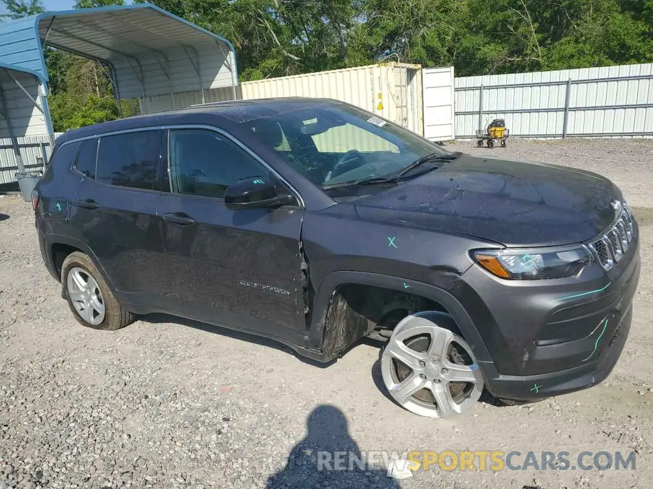 4 Photograph of a damaged car 3C4NJDAN0PT572204 JEEP COMPASS 2023