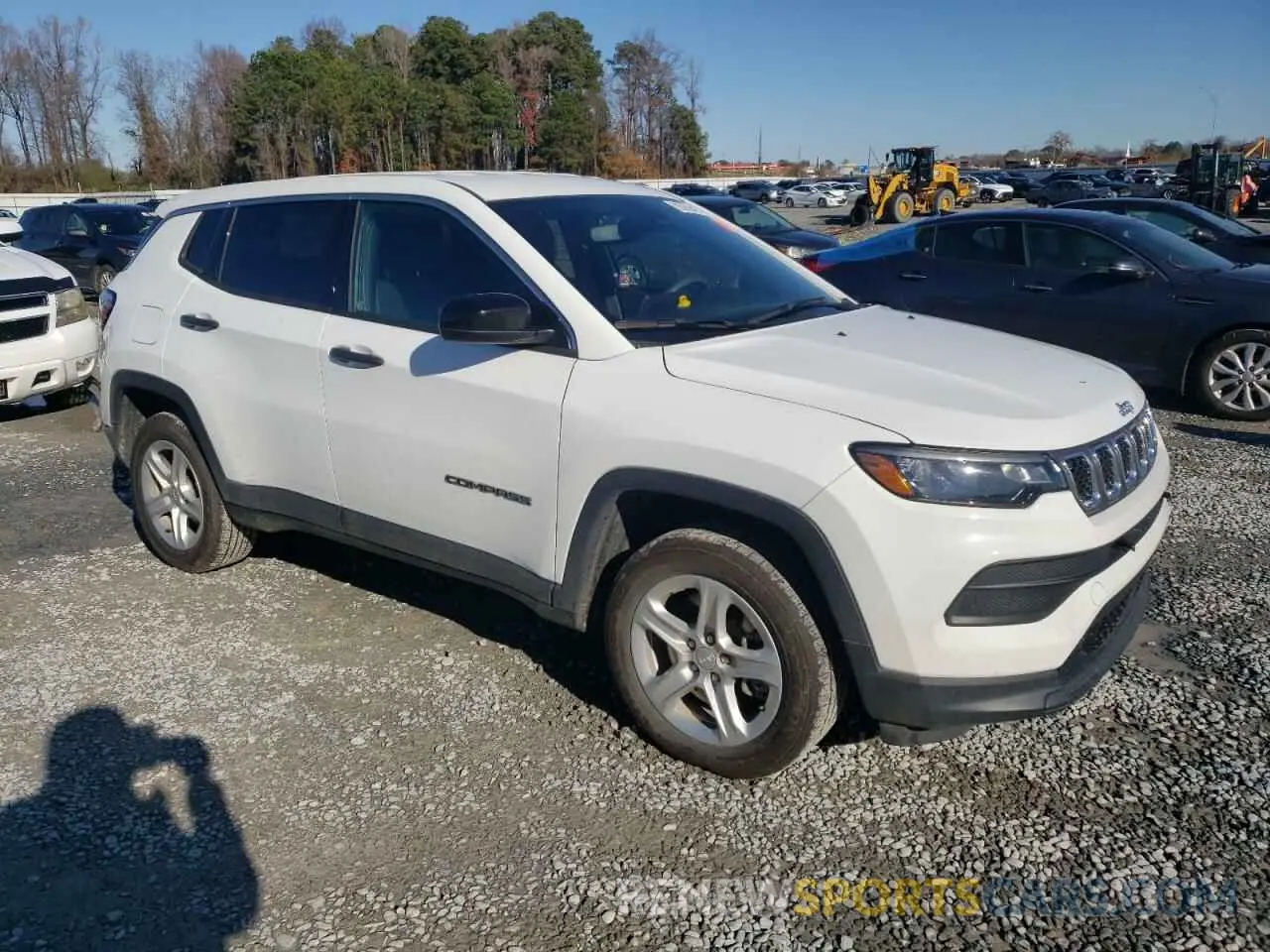 4 Photograph of a damaged car 3C4NJDAN2PT511064 JEEP COMPASS 2023
