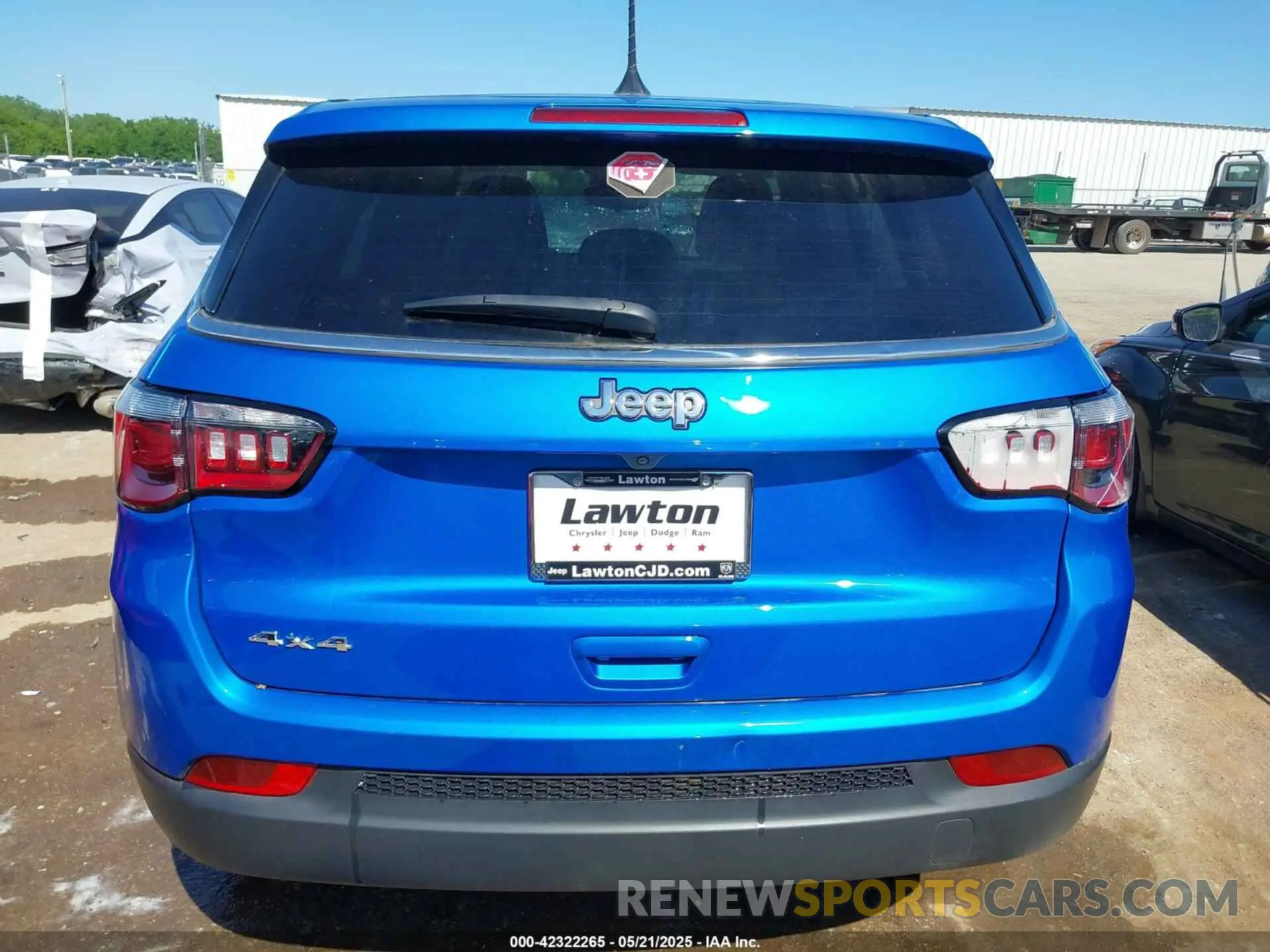 16 Photograph of a damaged car 3C4NJDAN4PT557091 JEEP COMPASS 2023