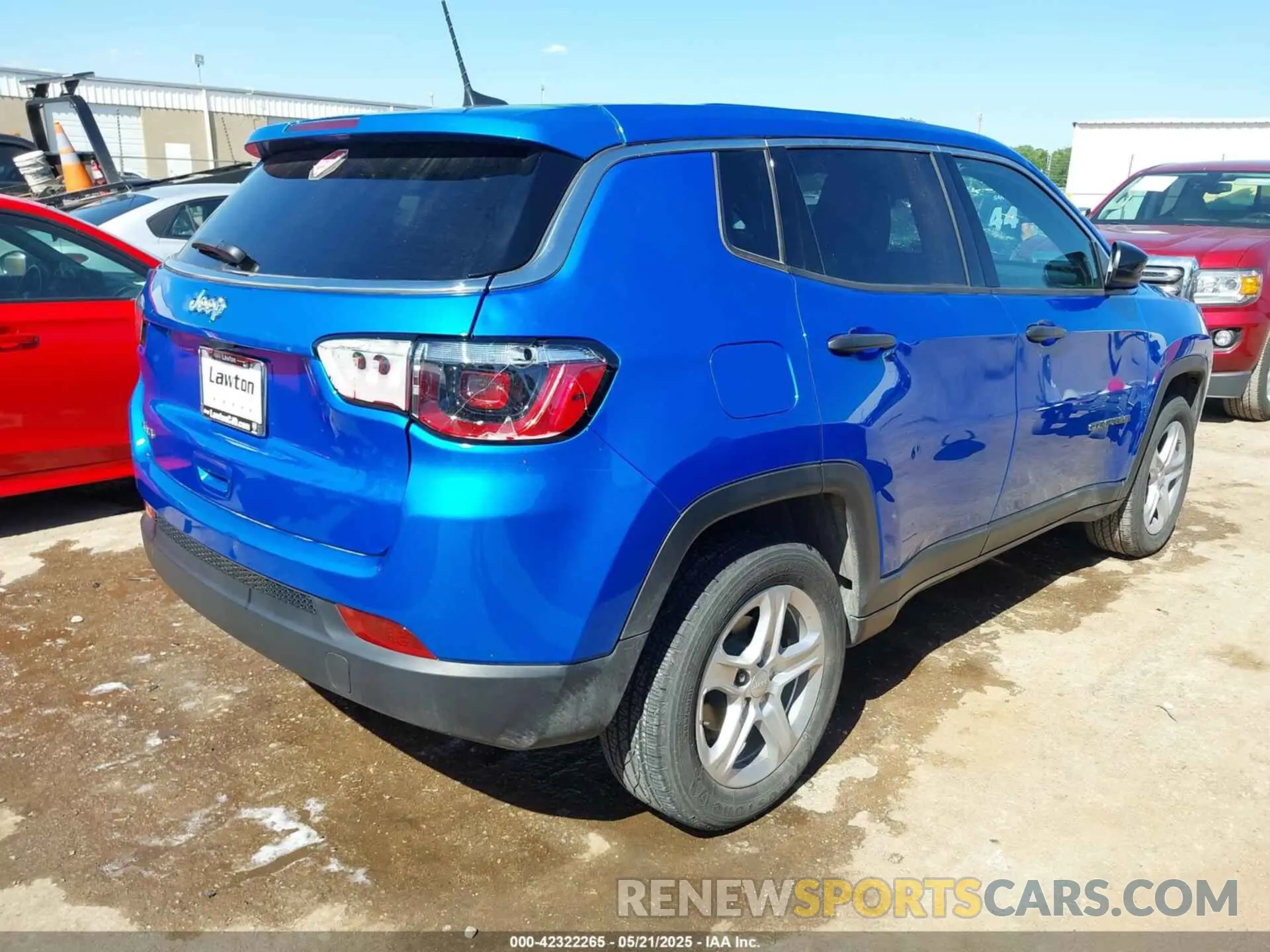 4 Photograph of a damaged car 3C4NJDAN4PT557091 JEEP COMPASS 2023