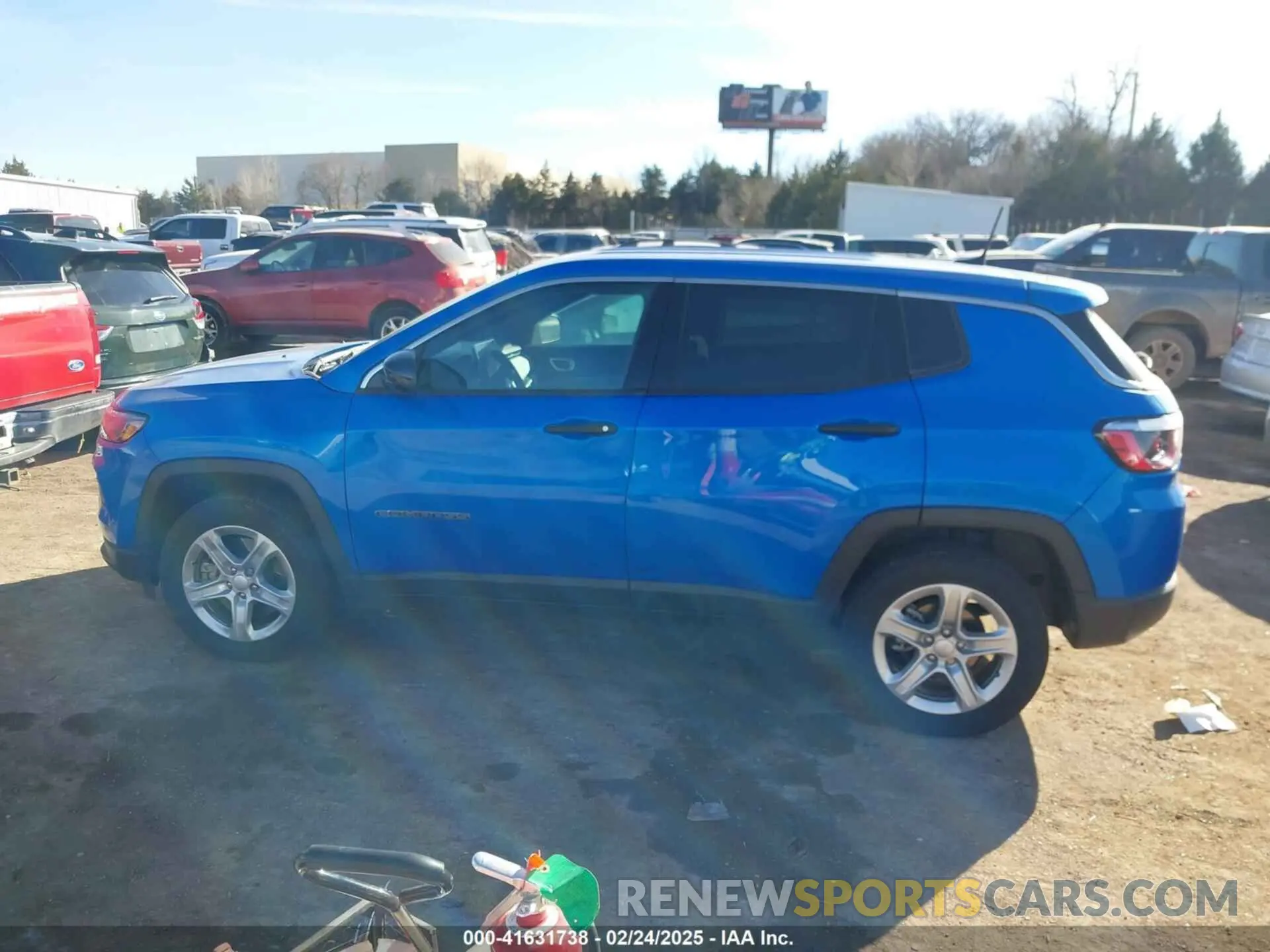 14 Photograph of a damaged car 3C4NJDAN6PT548943 JEEP COMPASS 2023