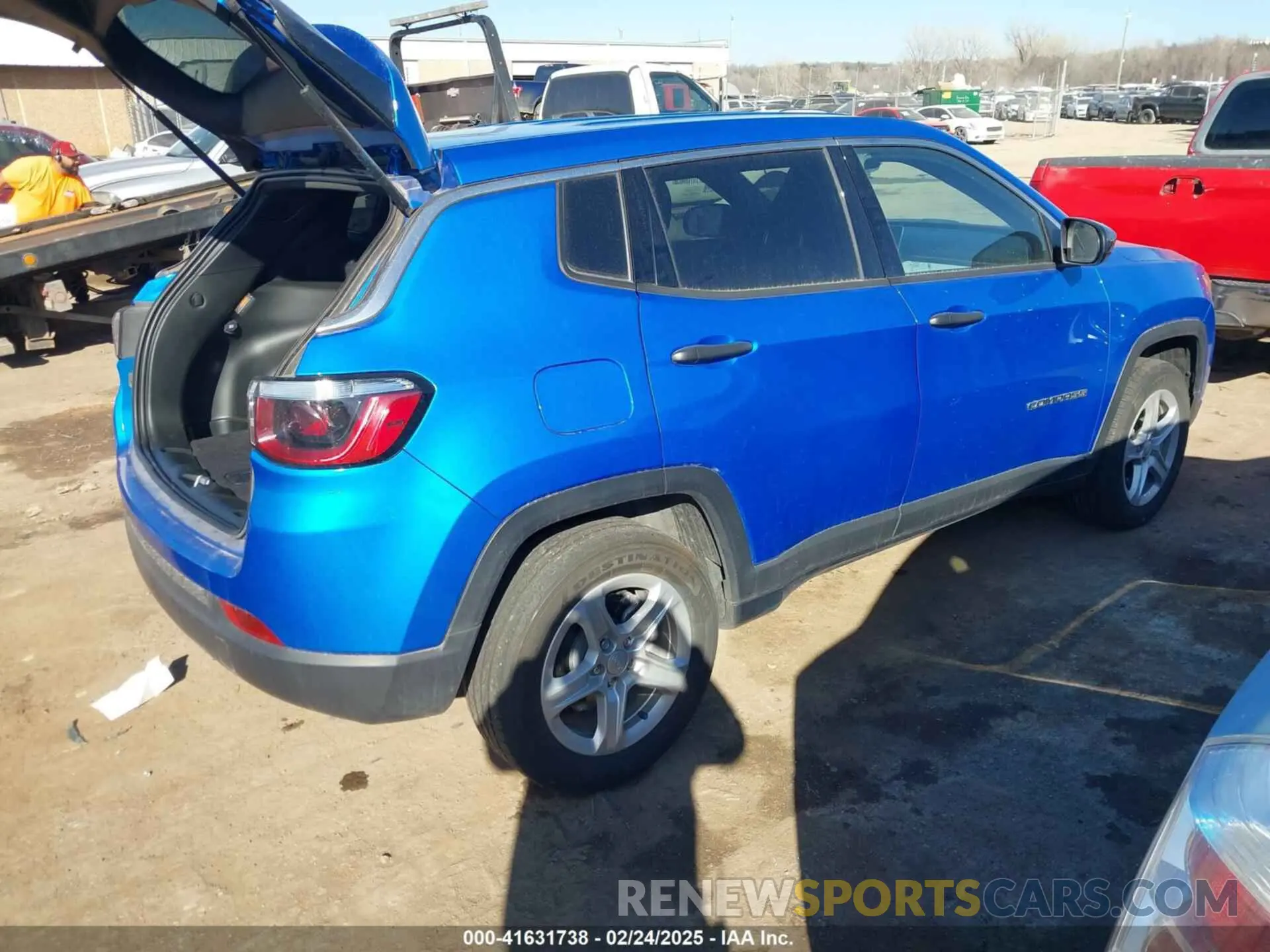 4 Photograph of a damaged car 3C4NJDAN6PT548943 JEEP COMPASS 2023