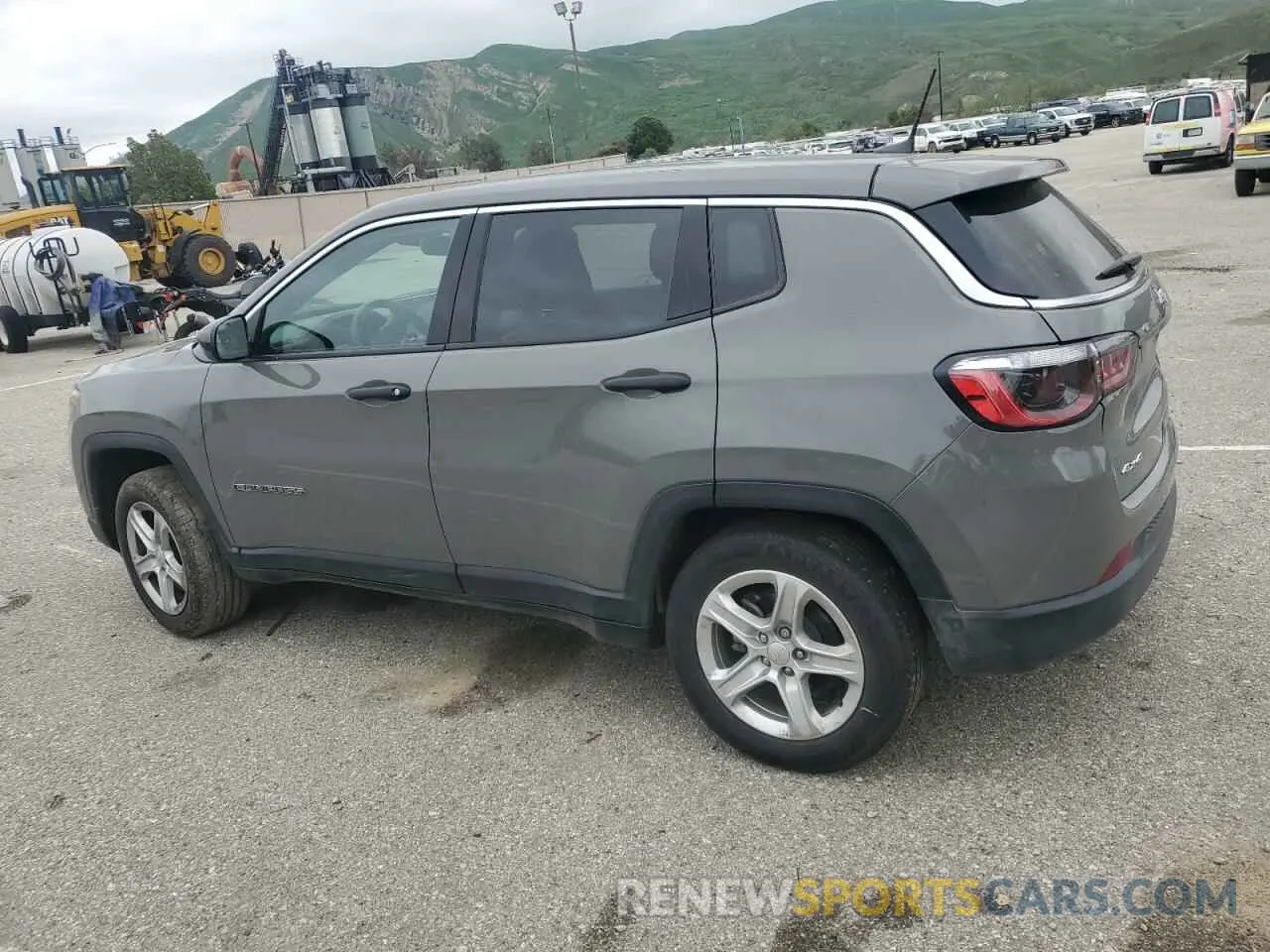 2 Photograph of a damaged car 3C4NJDAN8PT516673 JEEP COMPASS 2023