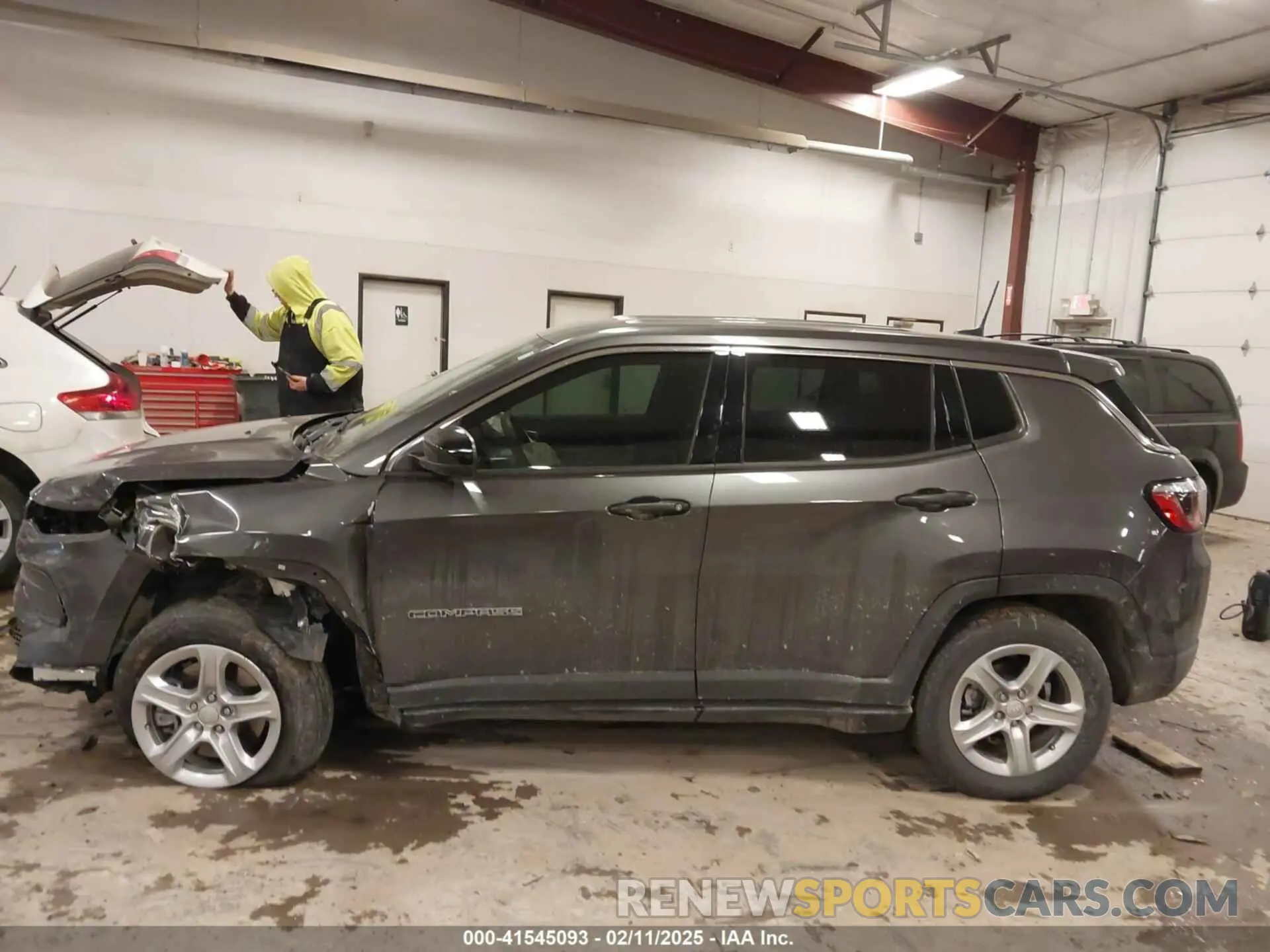 14 Photograph of a damaged car 3C4NJDAN8PT531397 JEEP COMPASS 2023