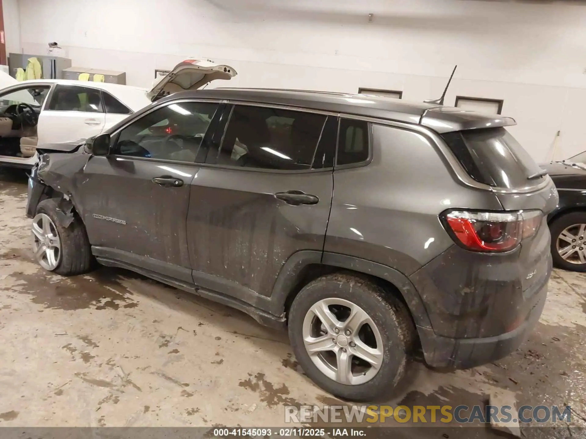 3 Photograph of a damaged car 3C4NJDAN8PT531397 JEEP COMPASS 2023