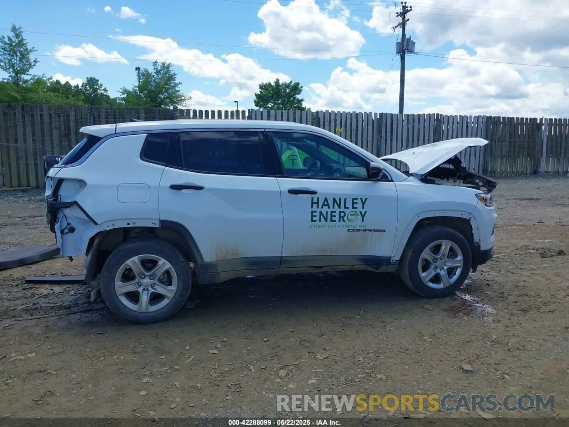 14 Photograph of a damaged car 3C4NJDAN8PT558325 JEEP COMPASS 2023
