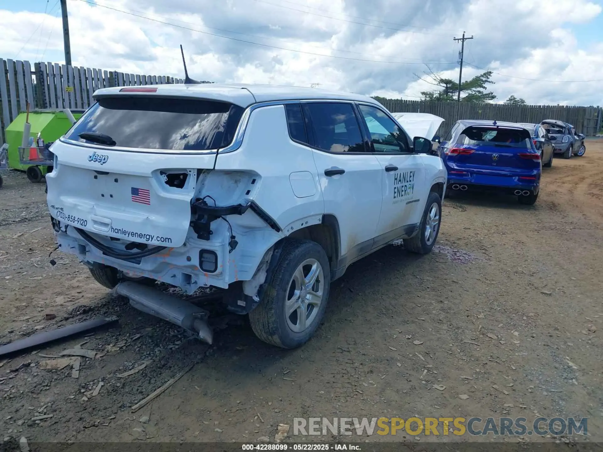 4 Photograph of a damaged car 3C4NJDAN8PT558325 JEEP COMPASS 2023