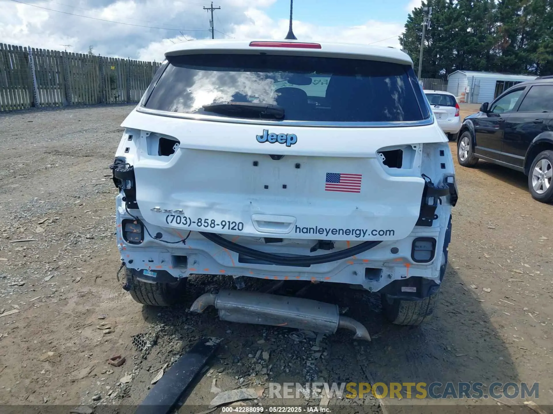 6 Photograph of a damaged car 3C4NJDAN8PT558325 JEEP COMPASS 2023
