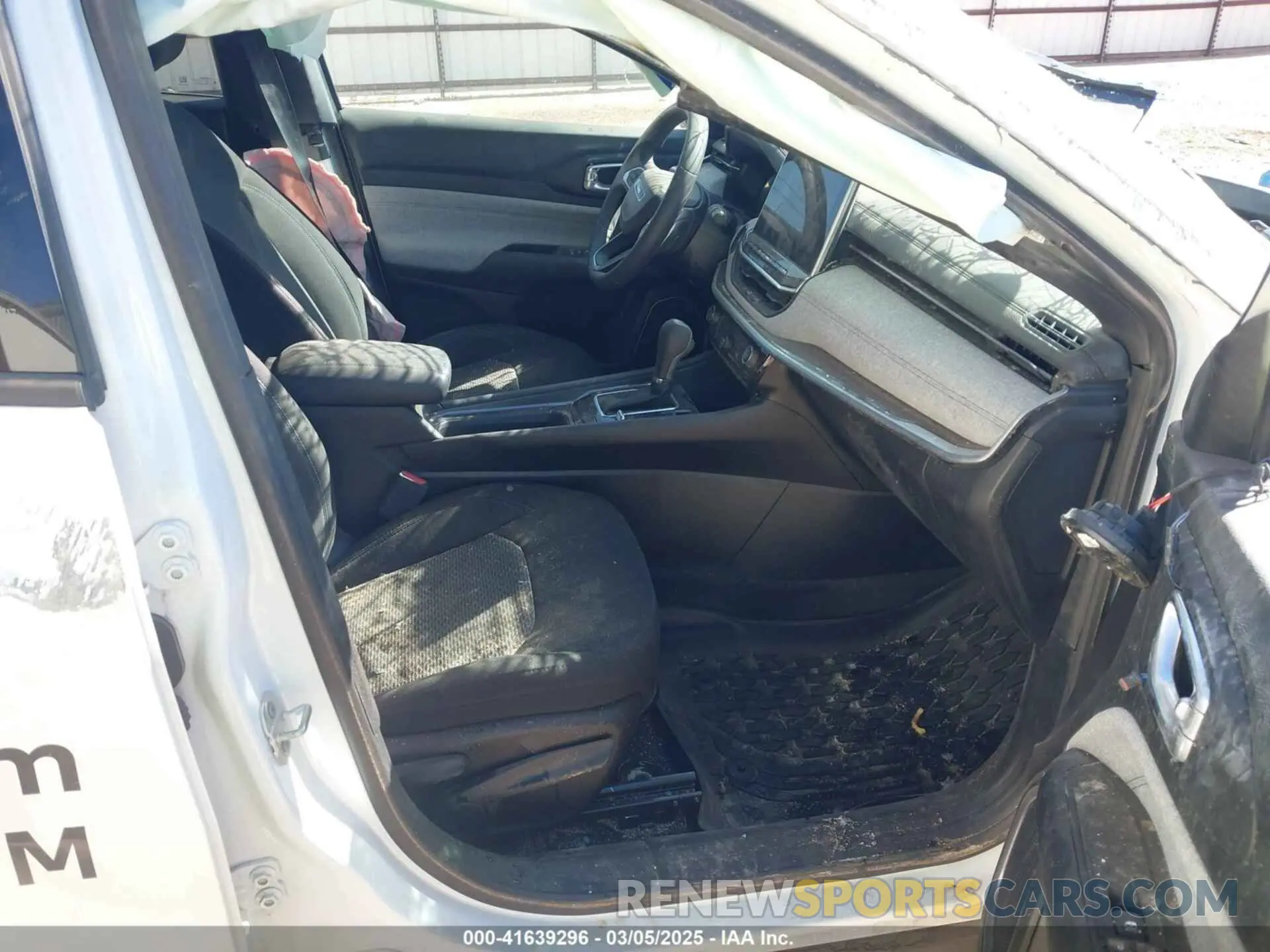 5 Photograph of a damaged car 3C4NJDAN8PT564612 JEEP COMPASS 2023