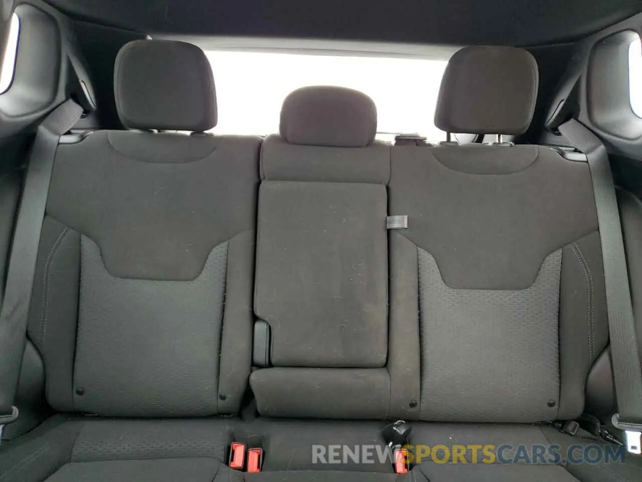 10 Photograph of a damaged car 3C4NJDAN9PT506413 JEEP COMPASS 2023