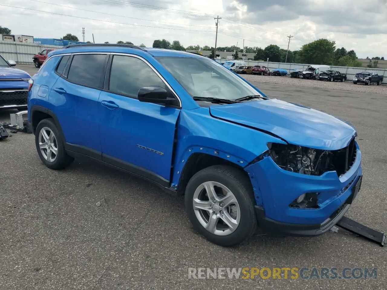 4 Photograph of a damaged car 3C4NJDBN1PT537959 JEEP COMPASS 2023