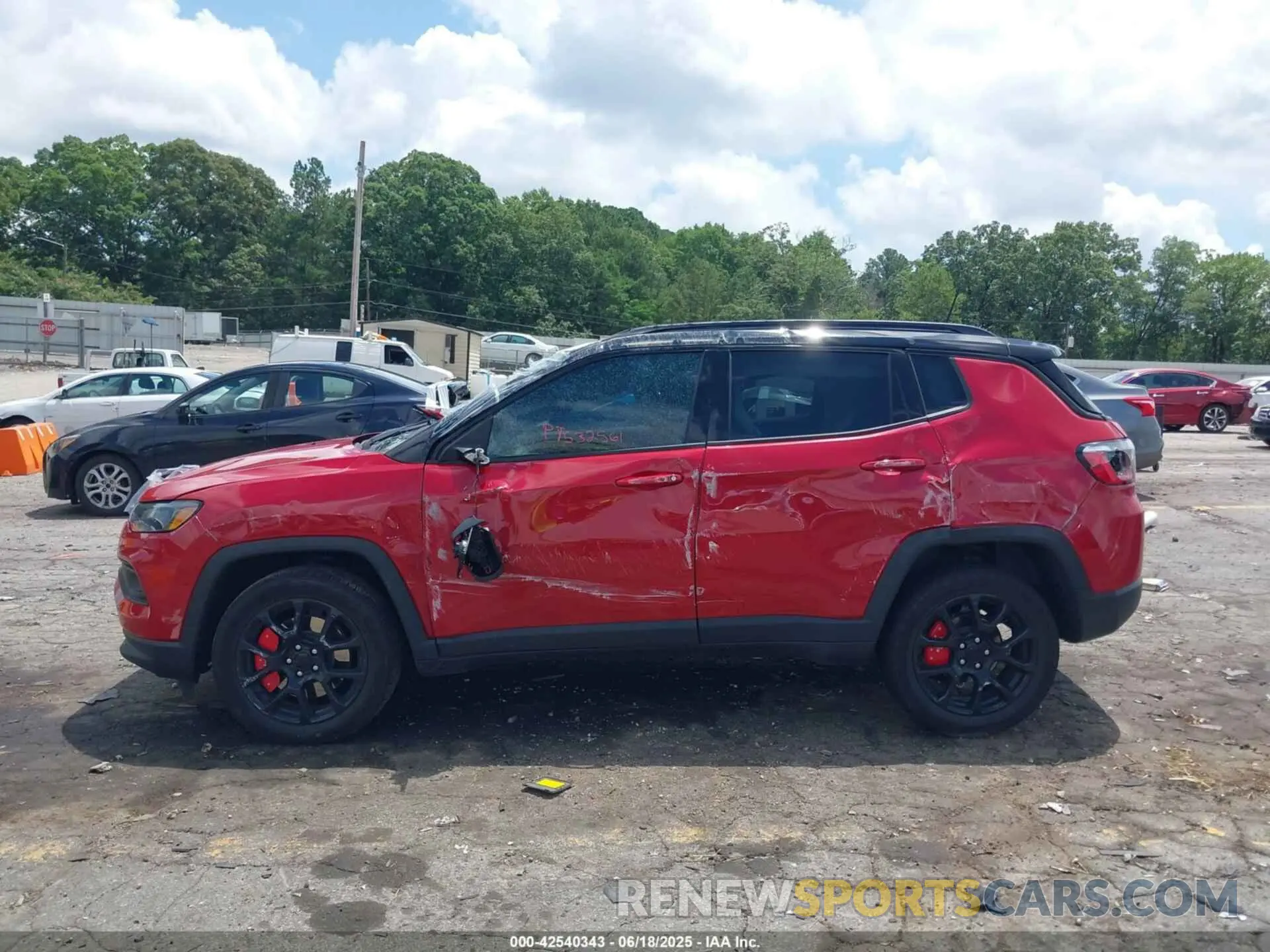 6 Photograph of a damaged car 3C4NJDBN2PT532561 JEEP COMPASS 2023