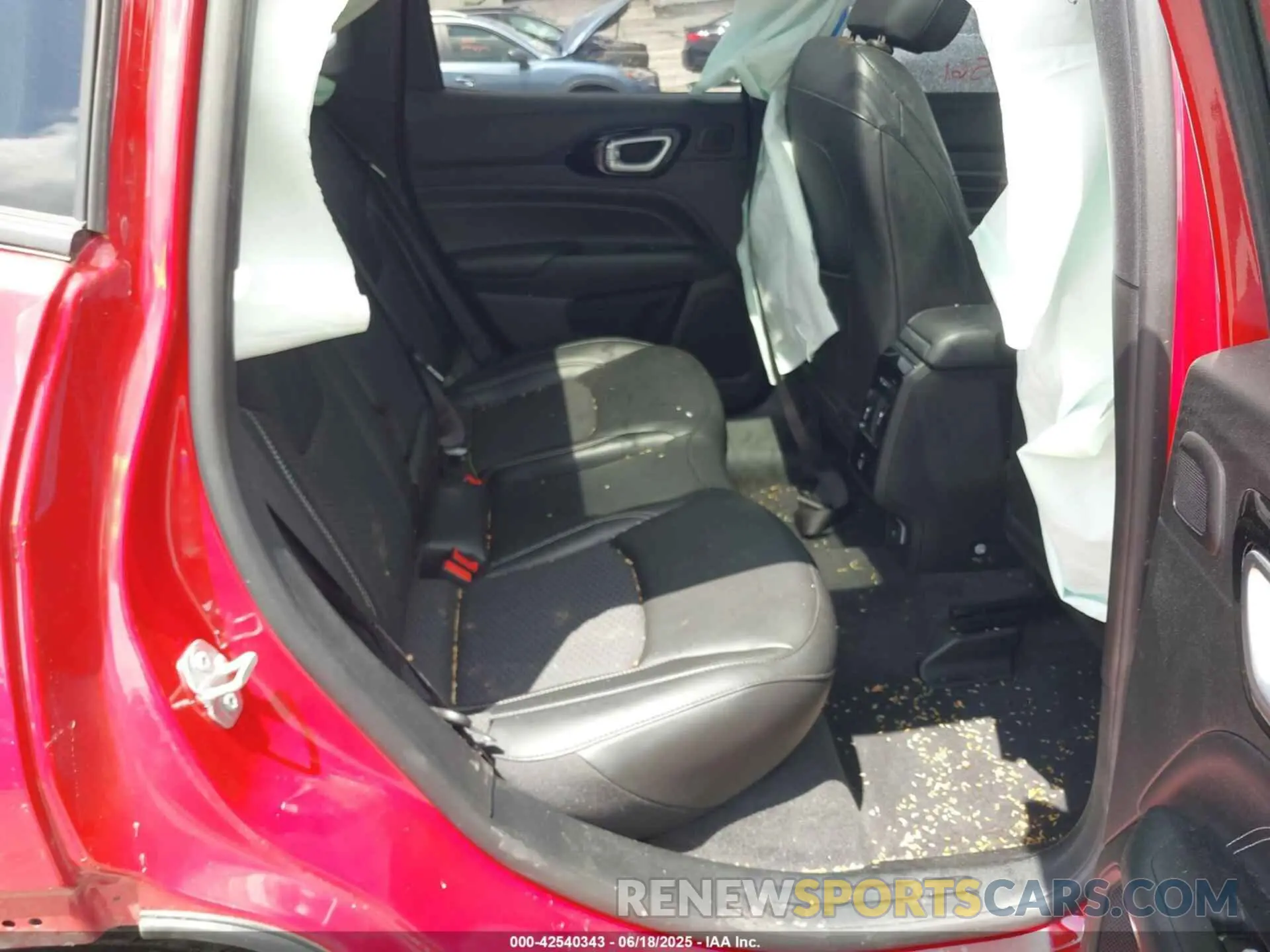 8 Photograph of a damaged car 3C4NJDBN2PT532561 JEEP COMPASS 2023