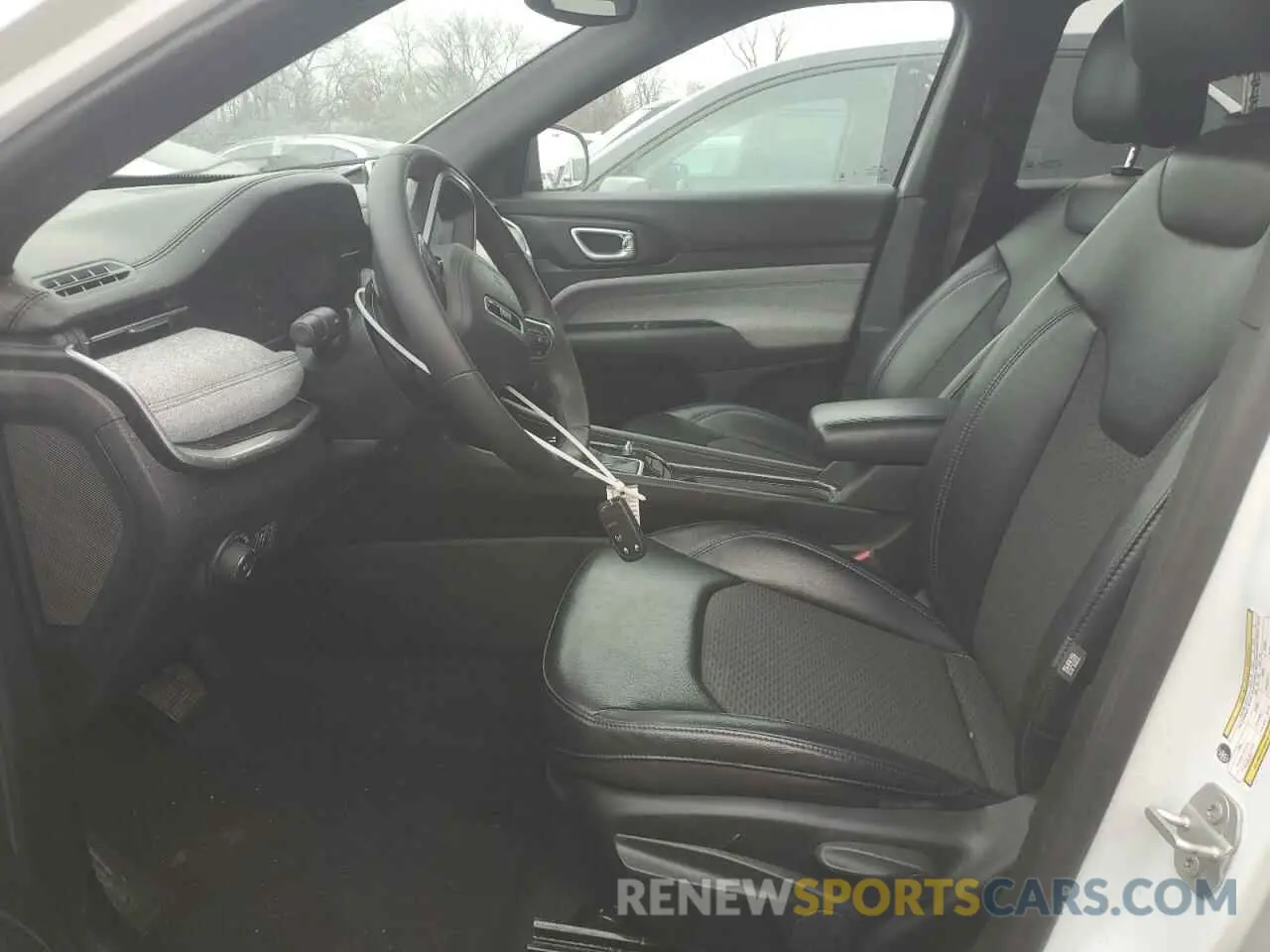 7 Photograph of a damaged car 3C4NJDBN2PT552700 JEEP COMPASS 2023